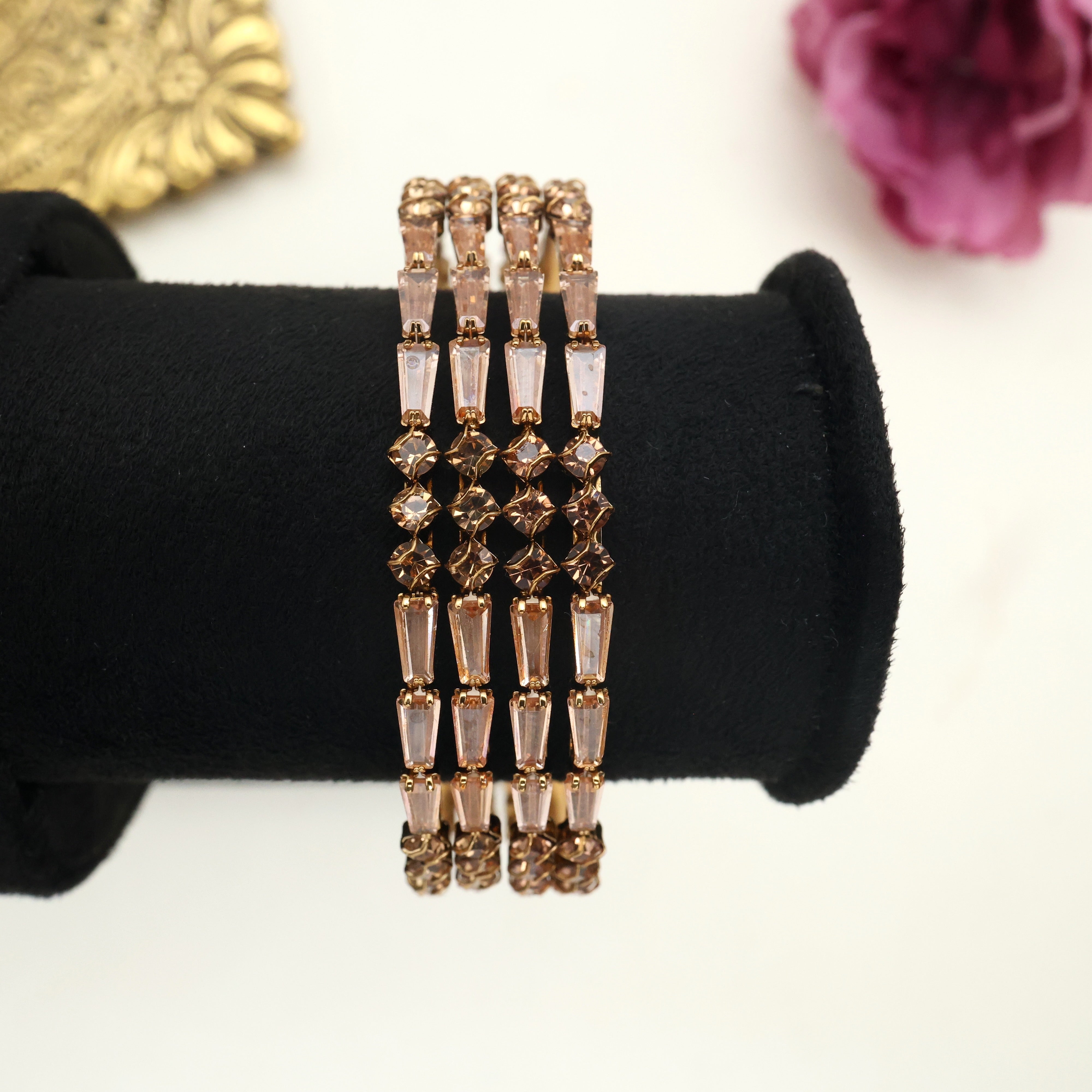 TUBE LIGHT CUT AD SET OF 4 BANGLES - GOLD