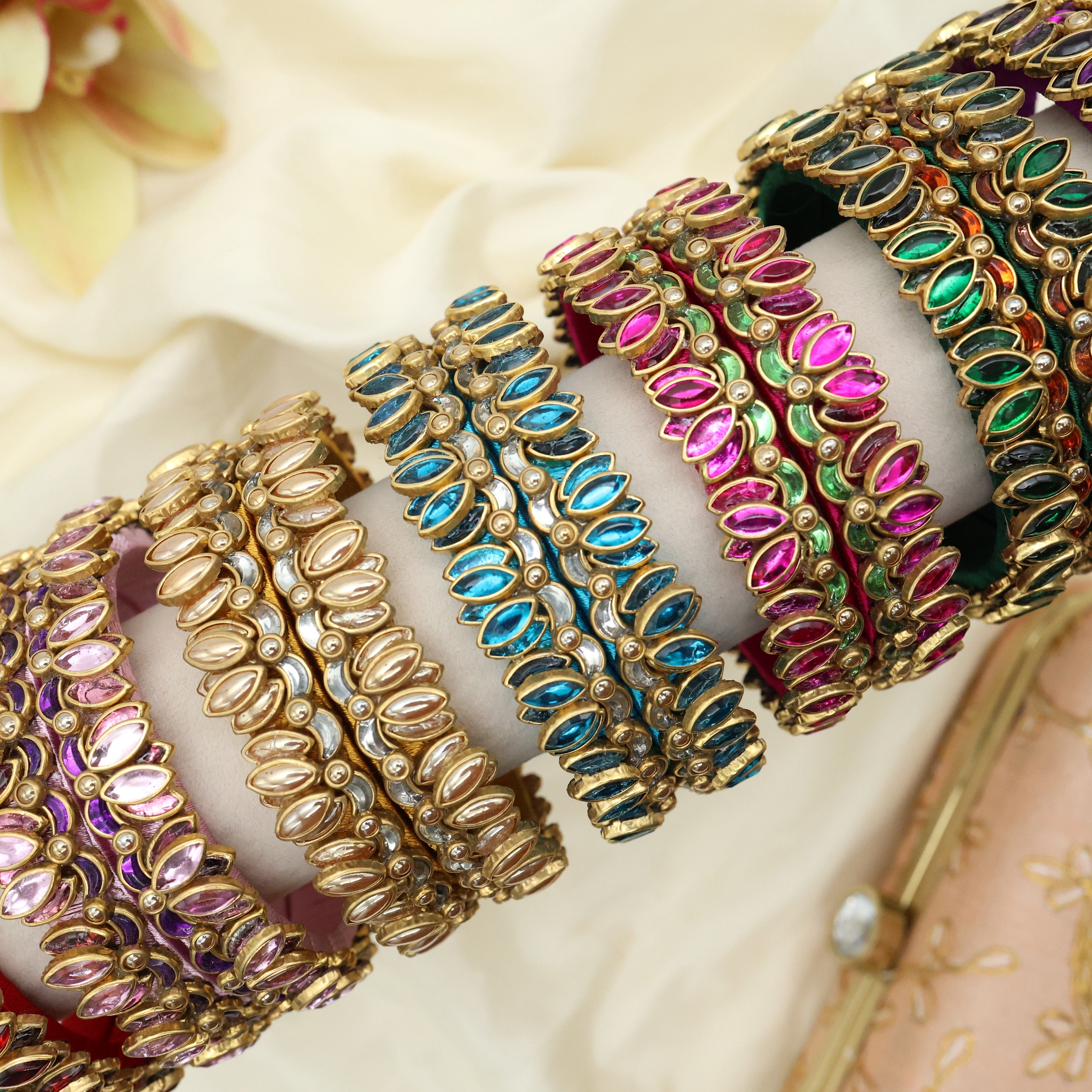 Pack of 7 Pairs Lotus Kundan Handmade Silk Thread Bridal Bangles