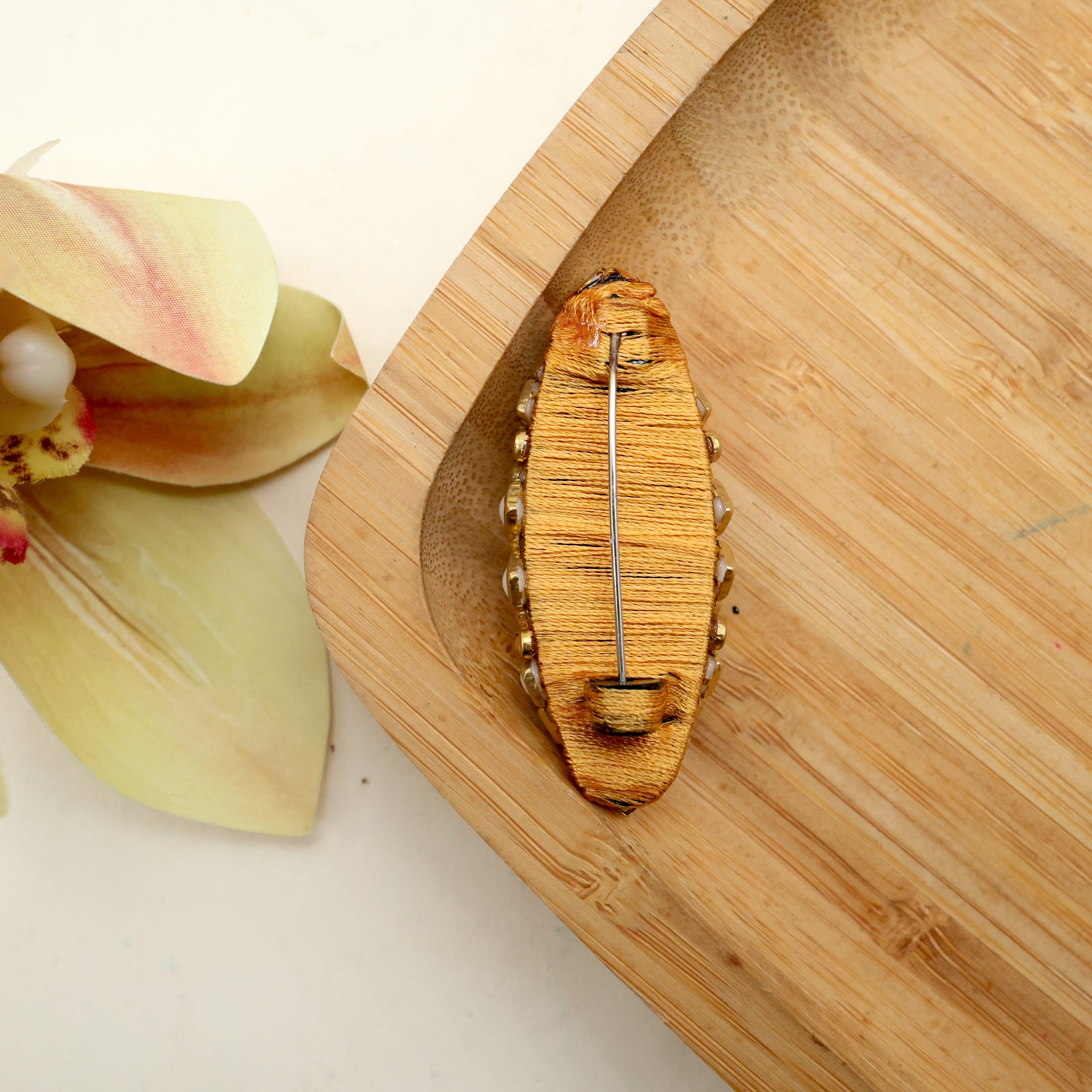 Handmade Silk Thread Kundan Saree Pin