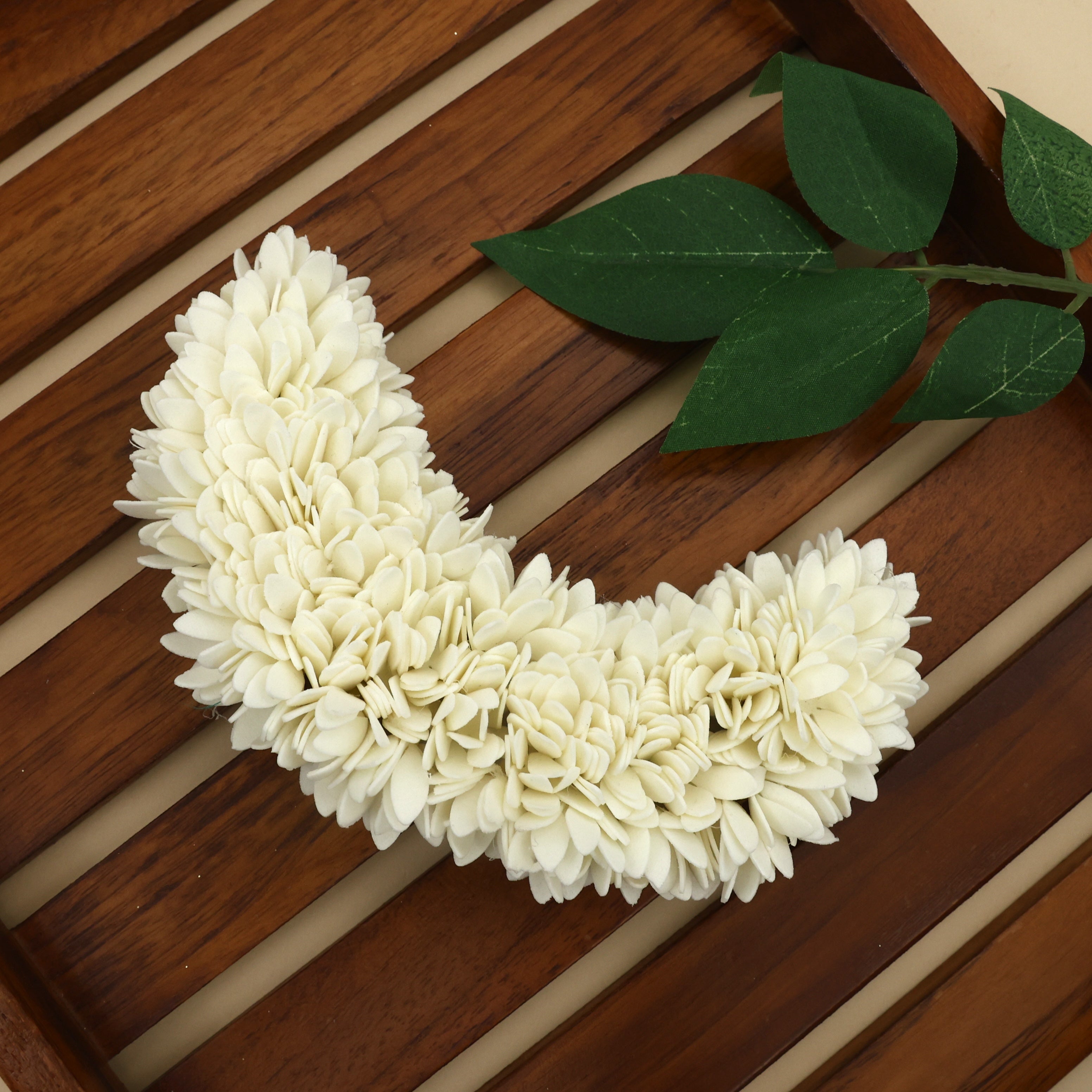 Handmade Realistic Mullai Poo Pirai Hair Clip