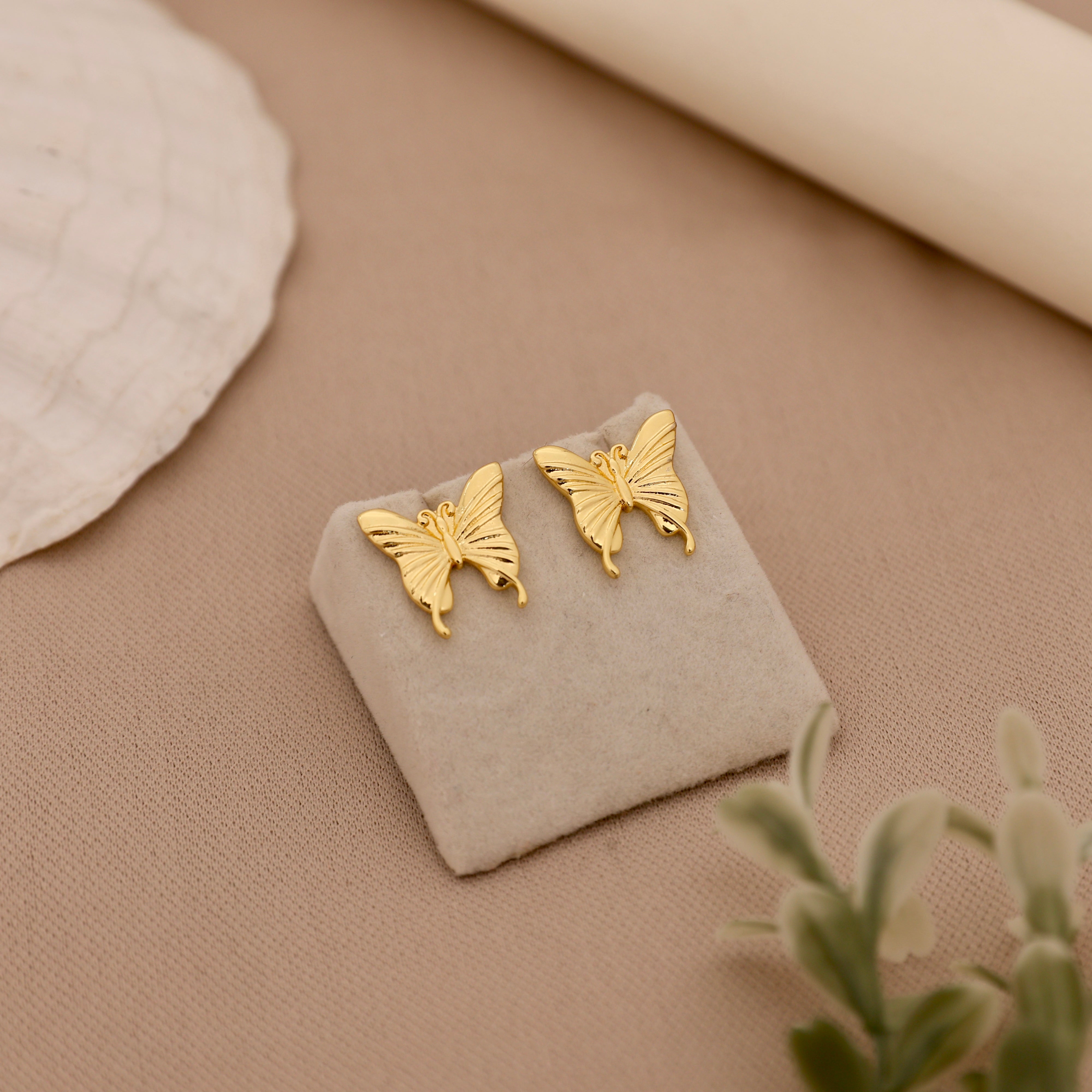 ANTI-TARNISH GOLD TONE EARRINGS - BUTTERFLY