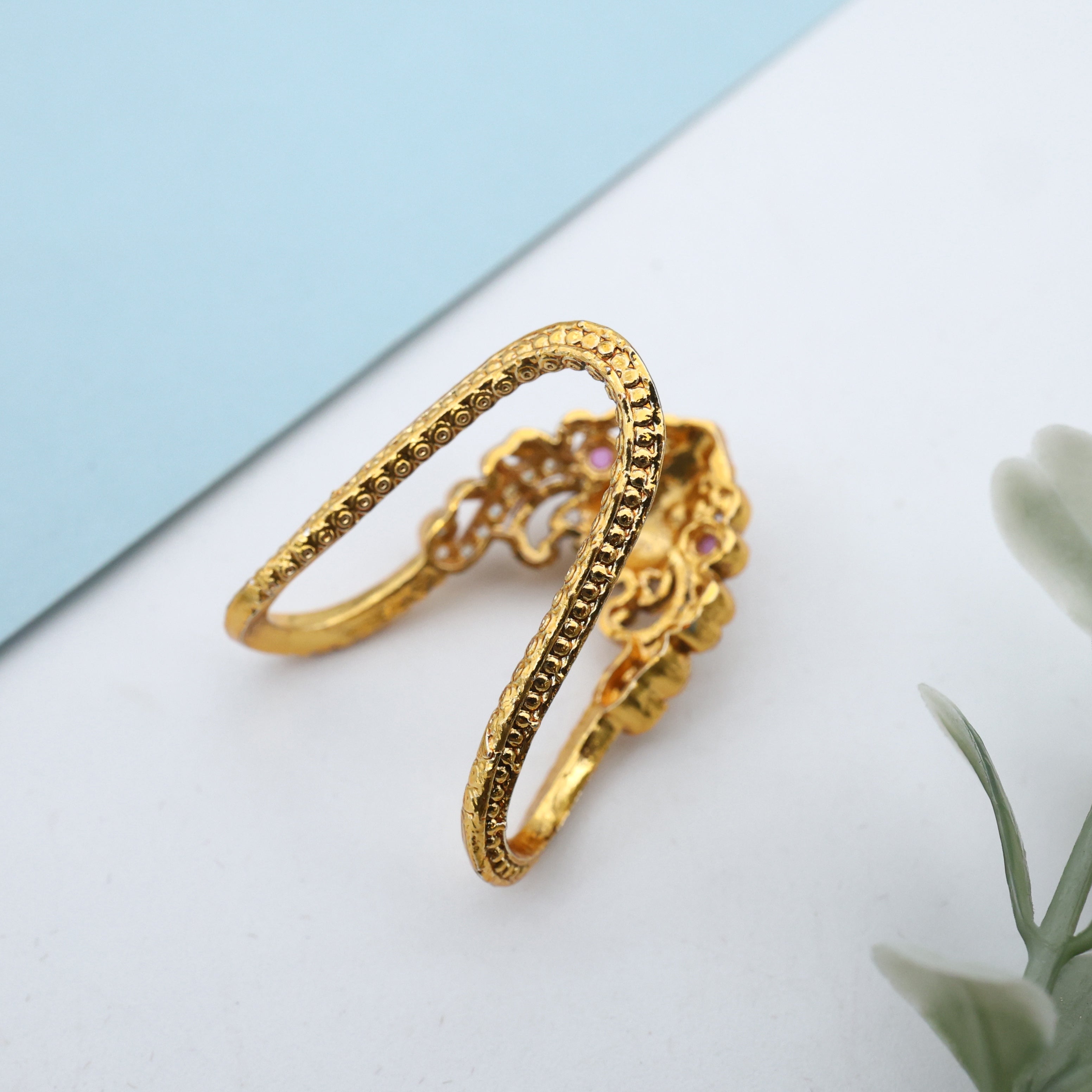 Gold Look Antique Nagas Lakshmi Traditional Vanki Finger Ring