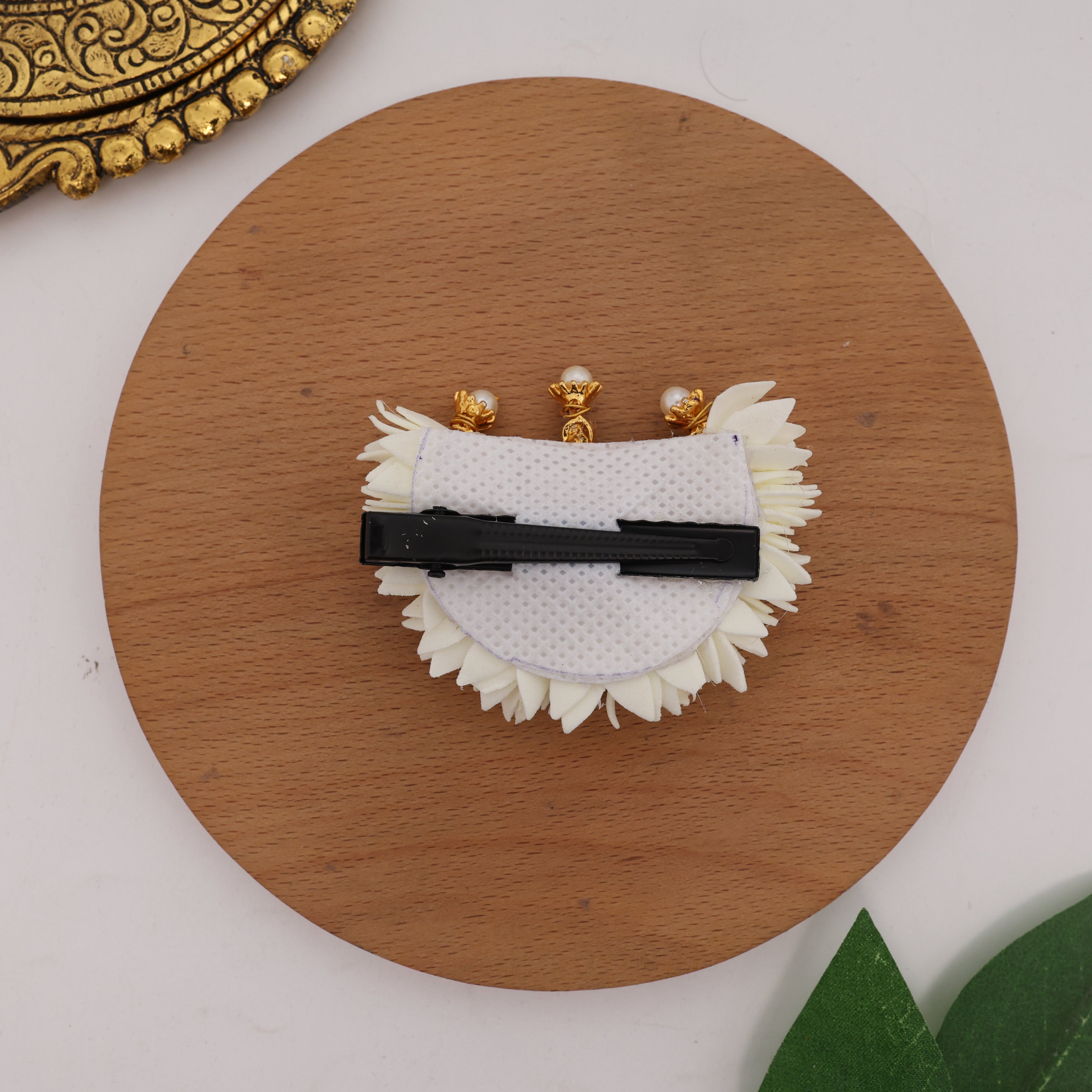 Handmade Kemp Chandran Mullai Poo Alligator Clip