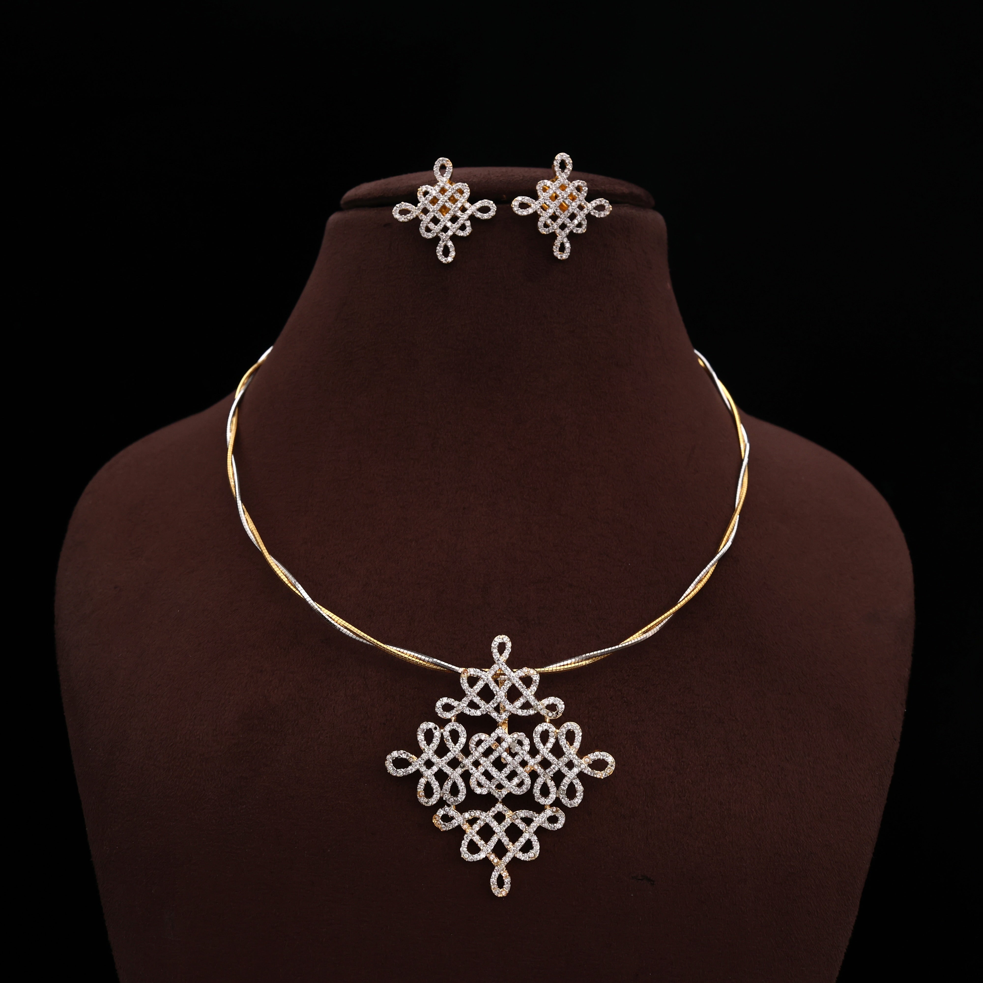Diamond Look Premium Sikku Kolam Pendant Two Tone Twisted Hasli Set