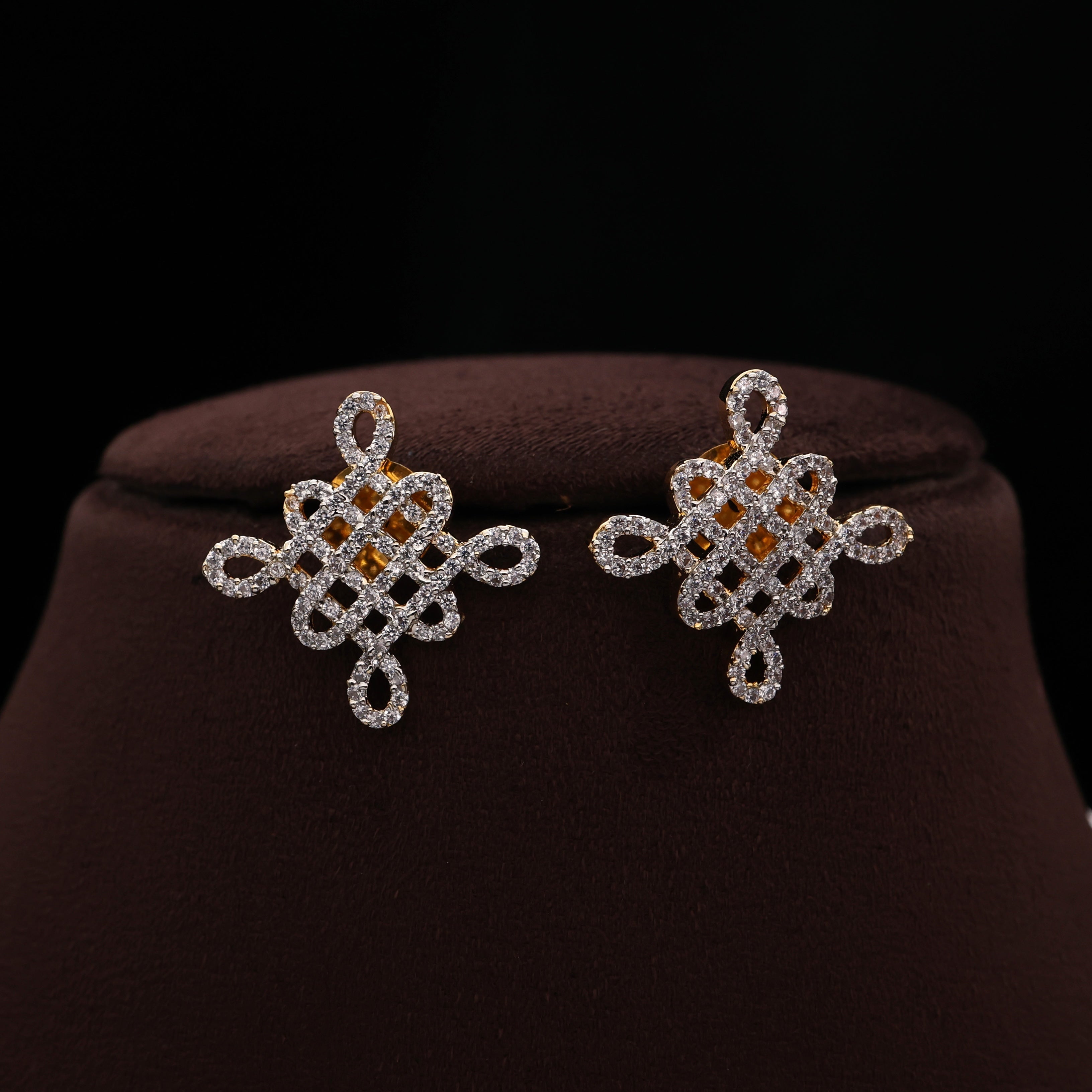 Diamond Look Premium Sikku Kolam Pendant Two Tone Twisted Hasli Set