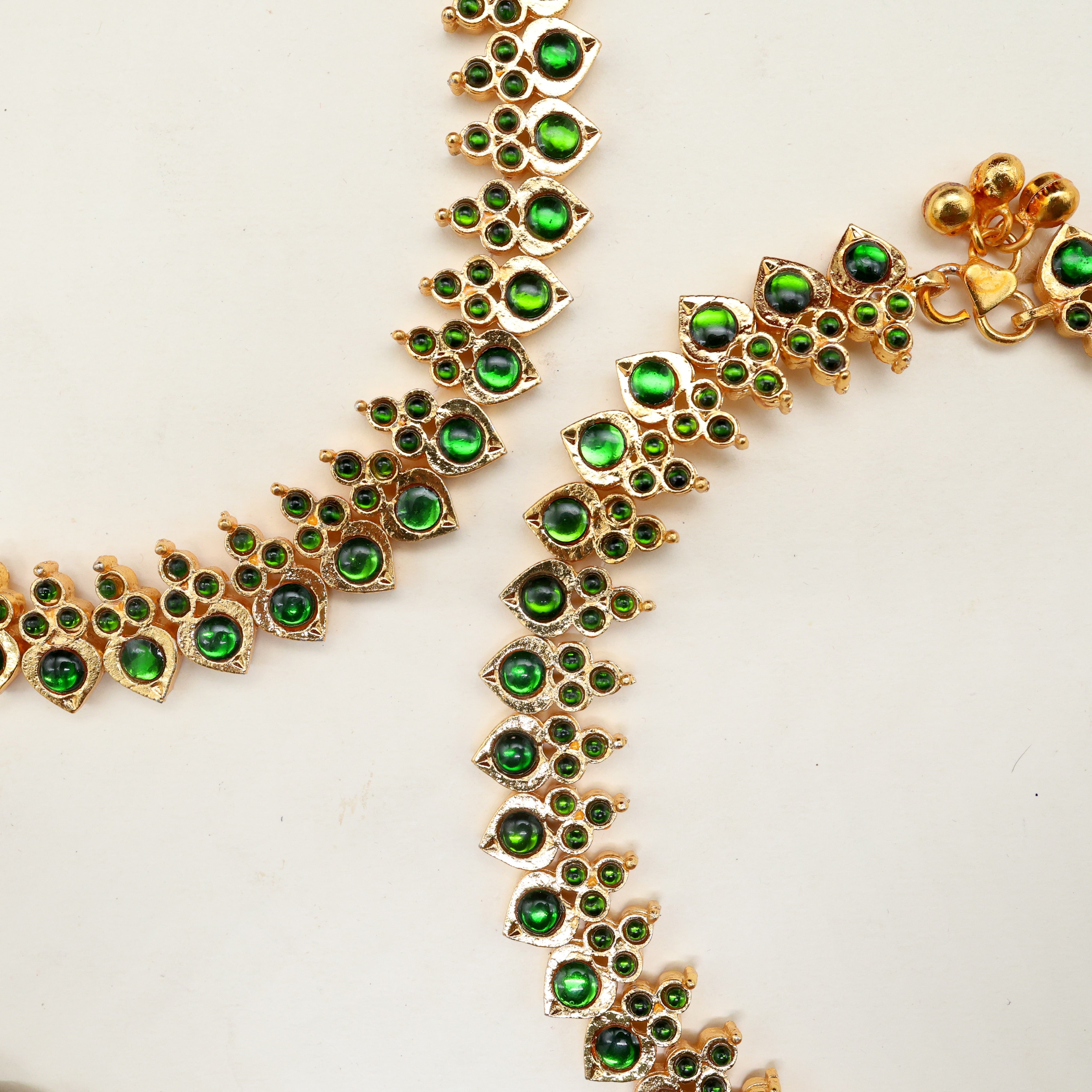 Gold Tone Kemp Leaf Anklets - Full Green