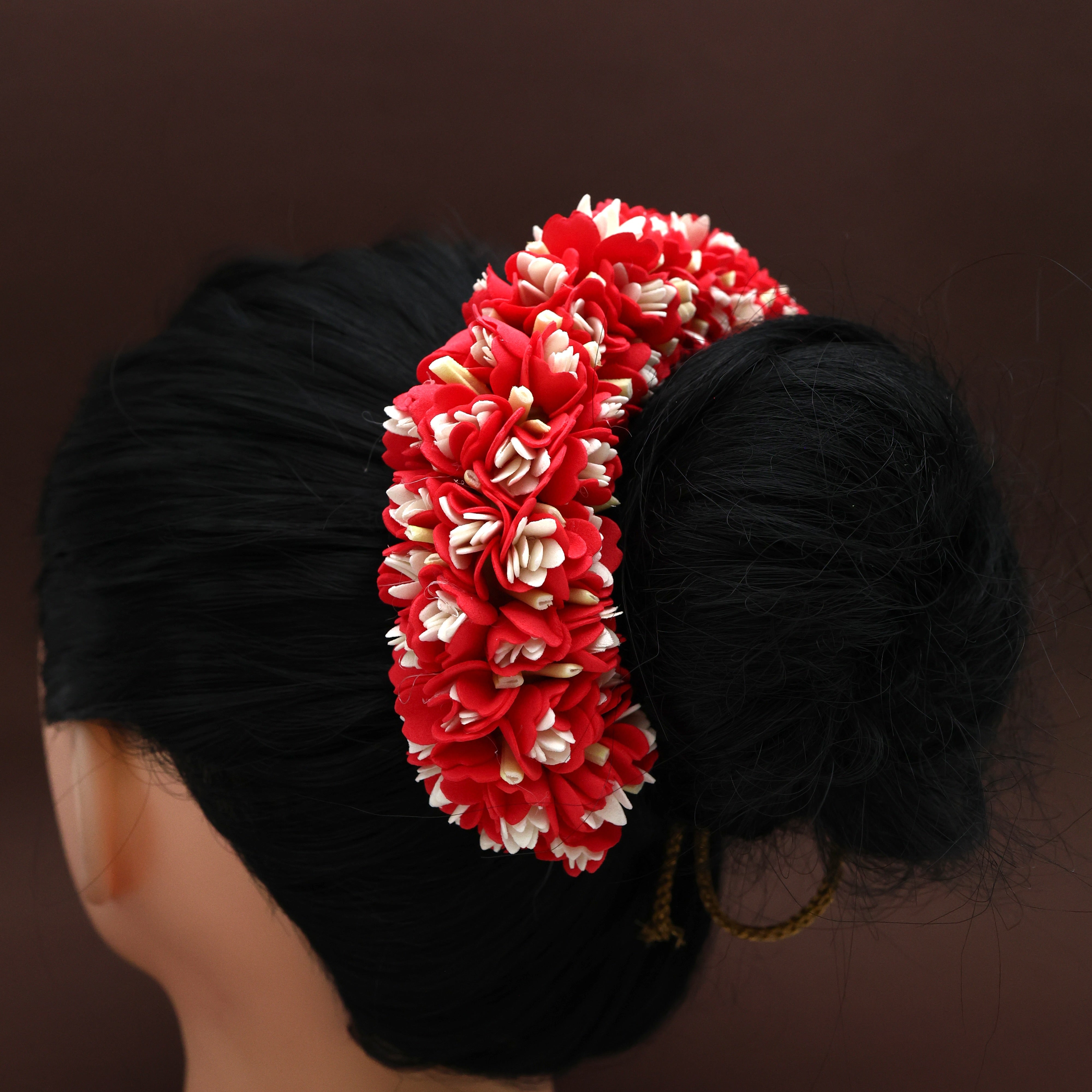 Handmade Real Looking Foam Rose with Mulla Poo Bridal Veni