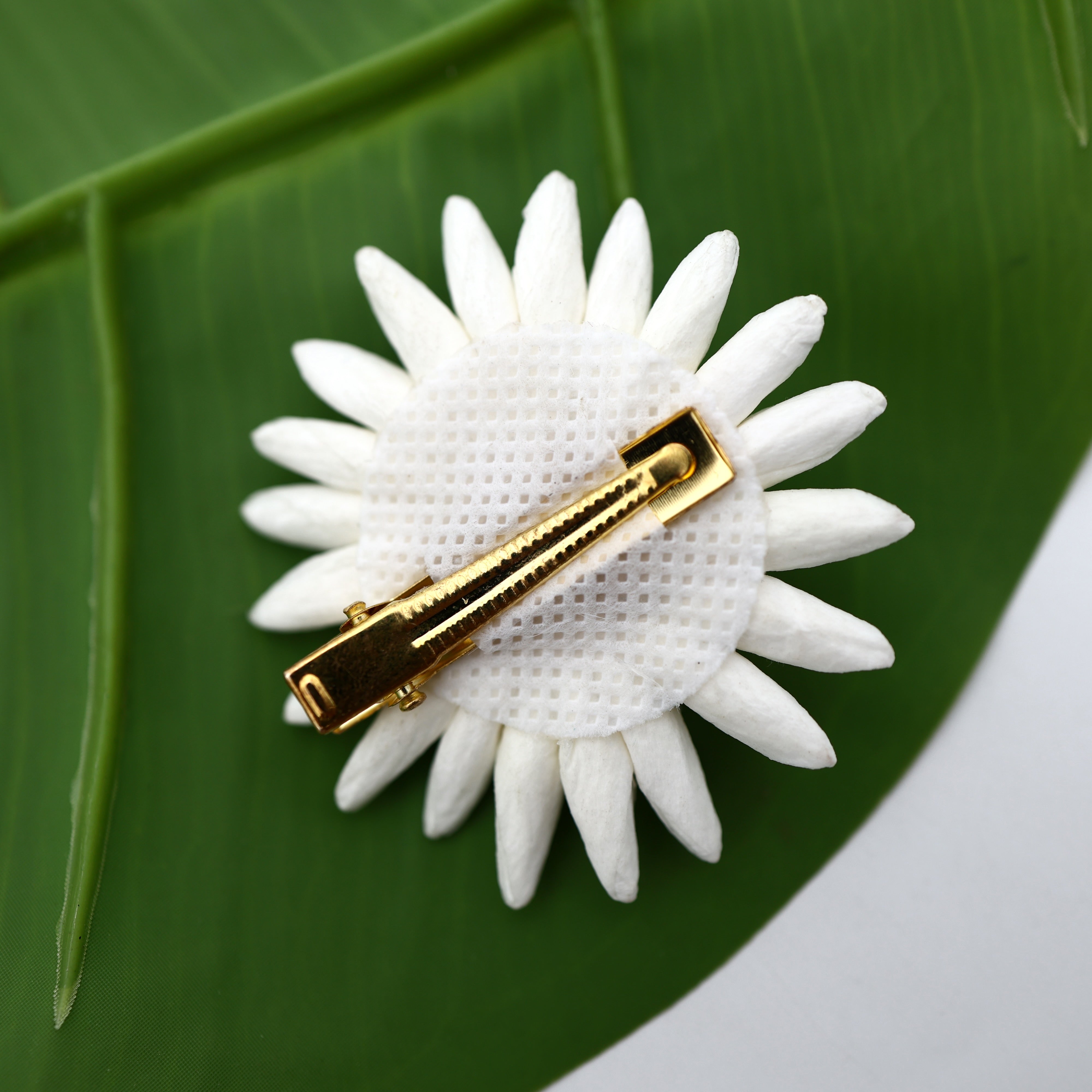 Handmade Mulla Mottu Kemp Suryan Alligator Hair Clip