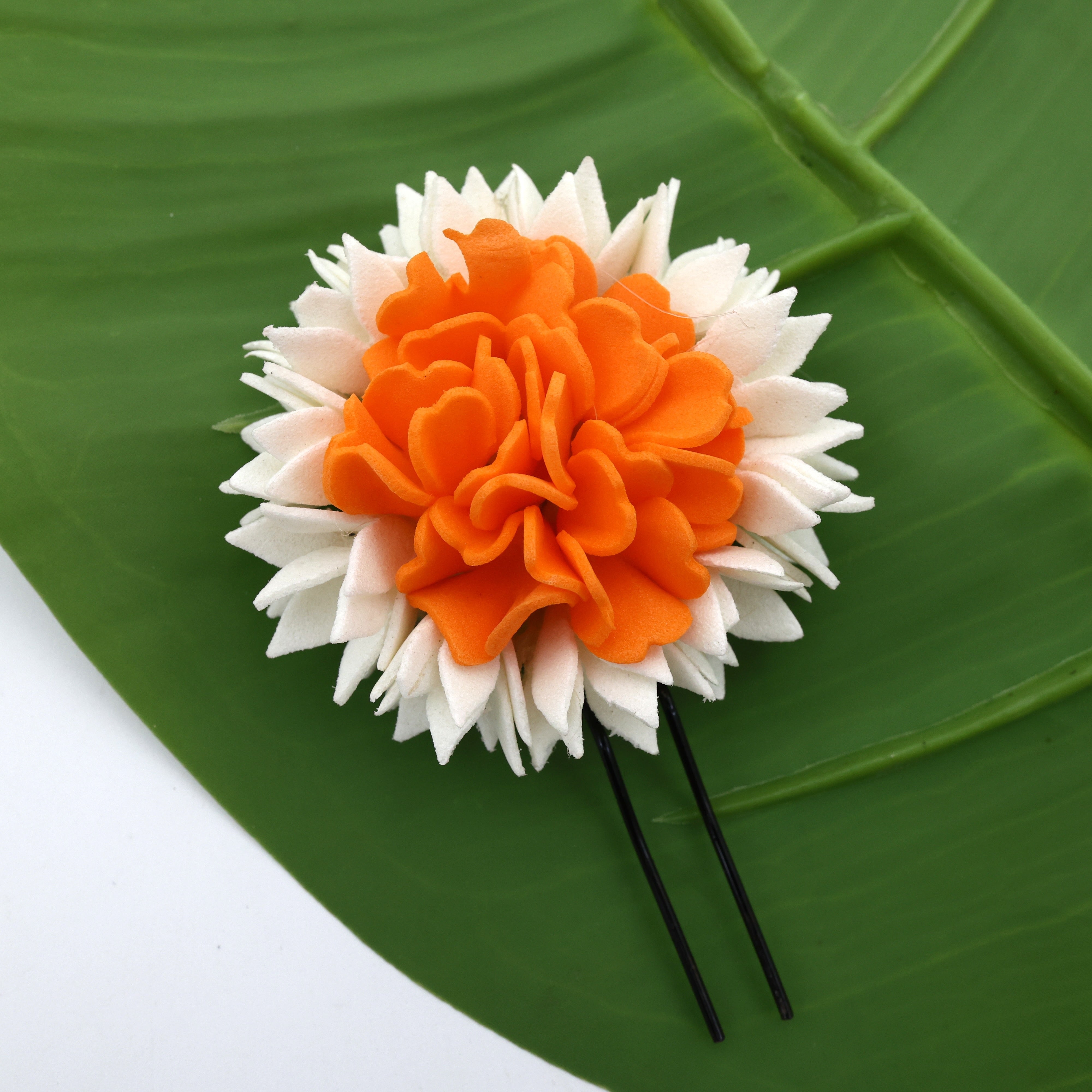 Handmade Foam Pichi Kanakambaram Flower U Pin