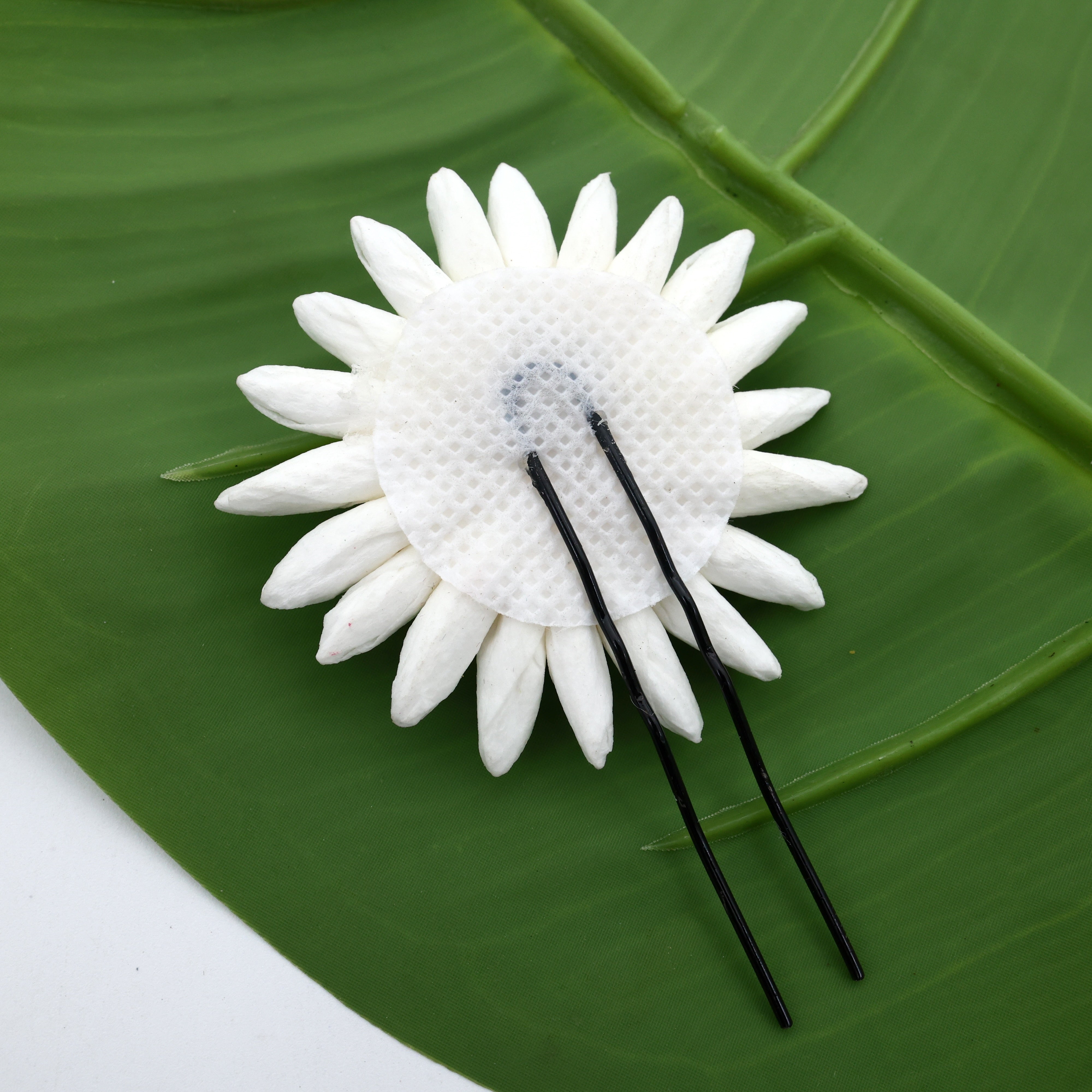 Handmade Kemp Suryan Mullai Mottu Hair U Pin