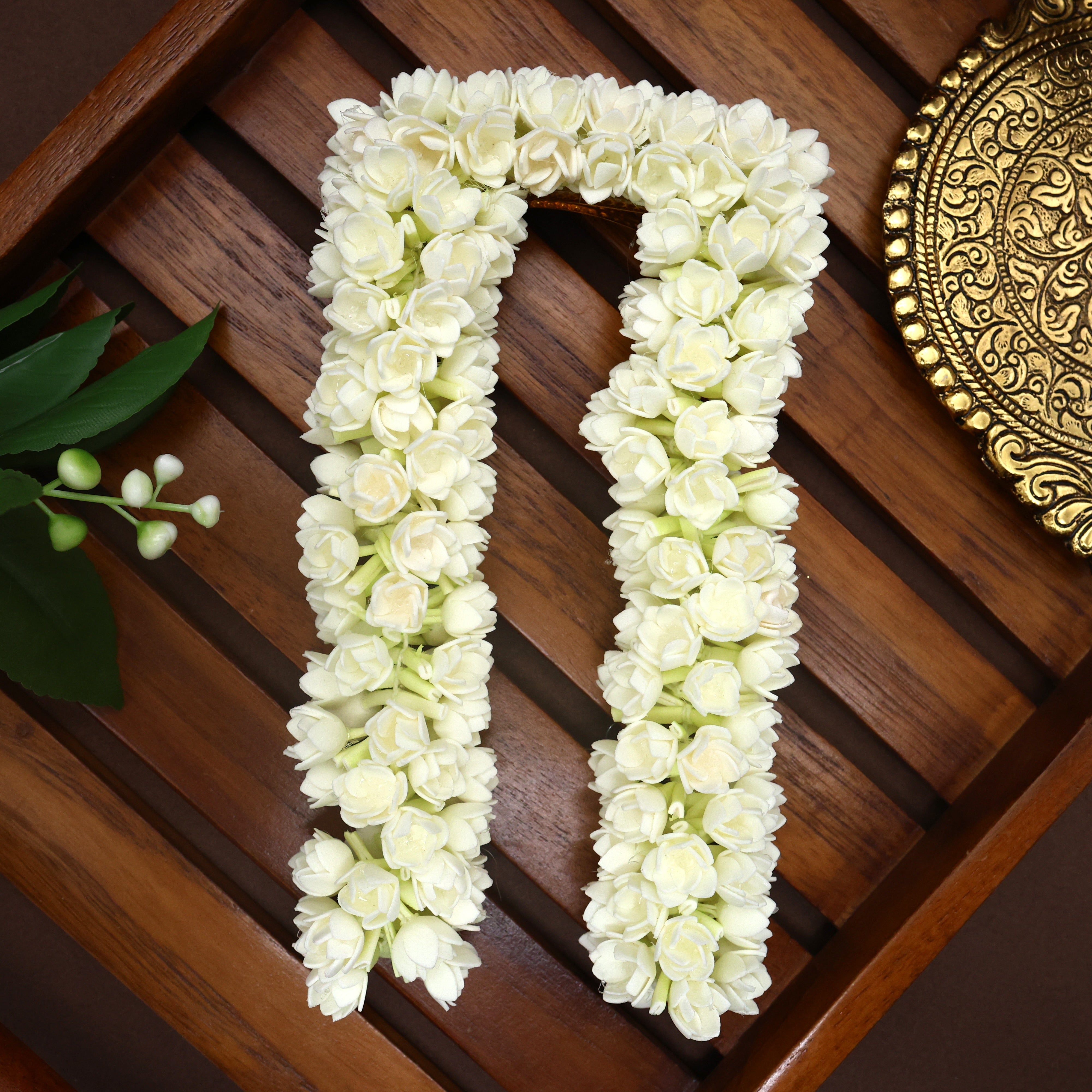 Very Easy to Wear Real Looking Reusable Foam Bloomed Malli Poo with French Barrette Clip