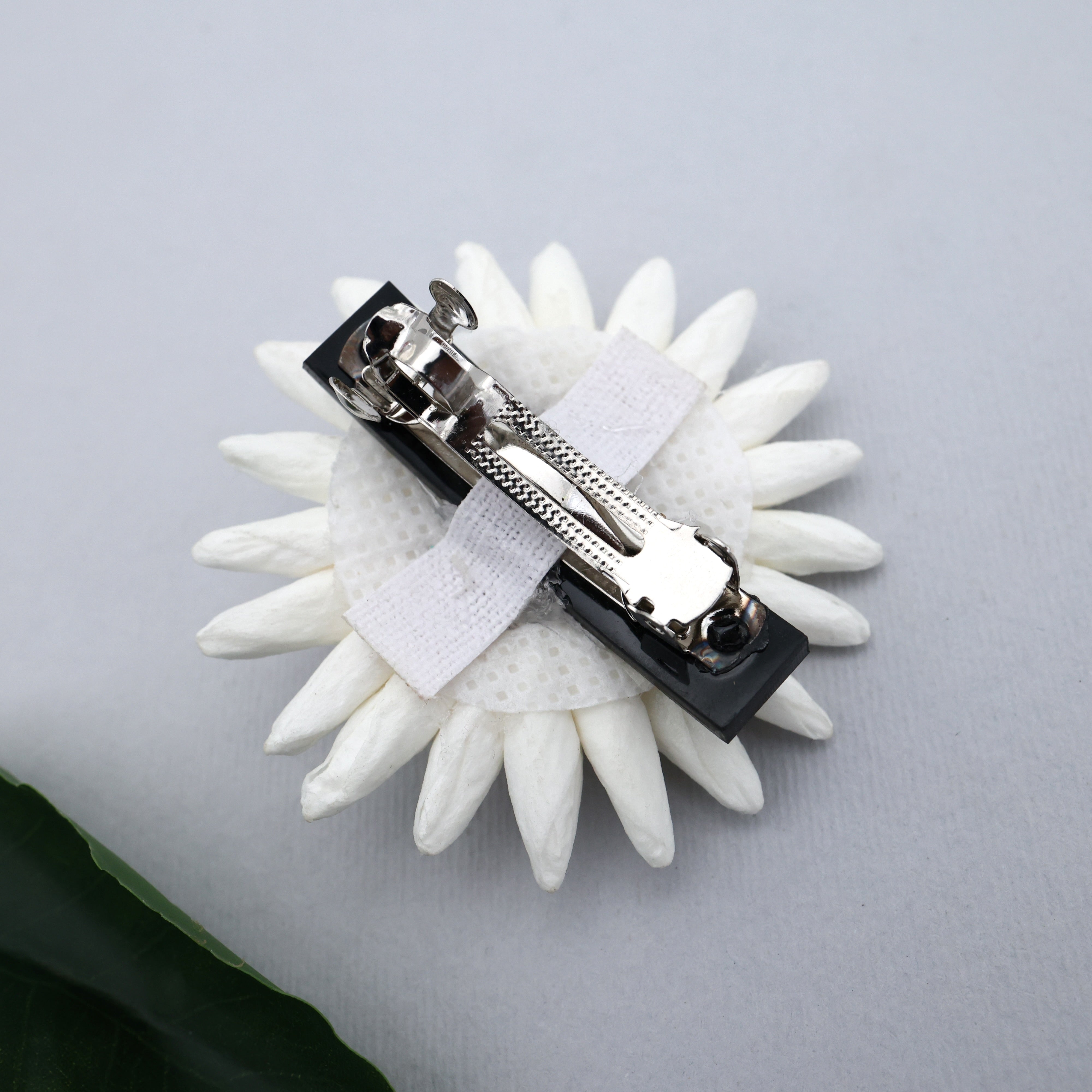 HANDMADE SMALL KEMP SURYAN MULLAI MOTTU FRENCH BARRETTE HAIR CLIP
