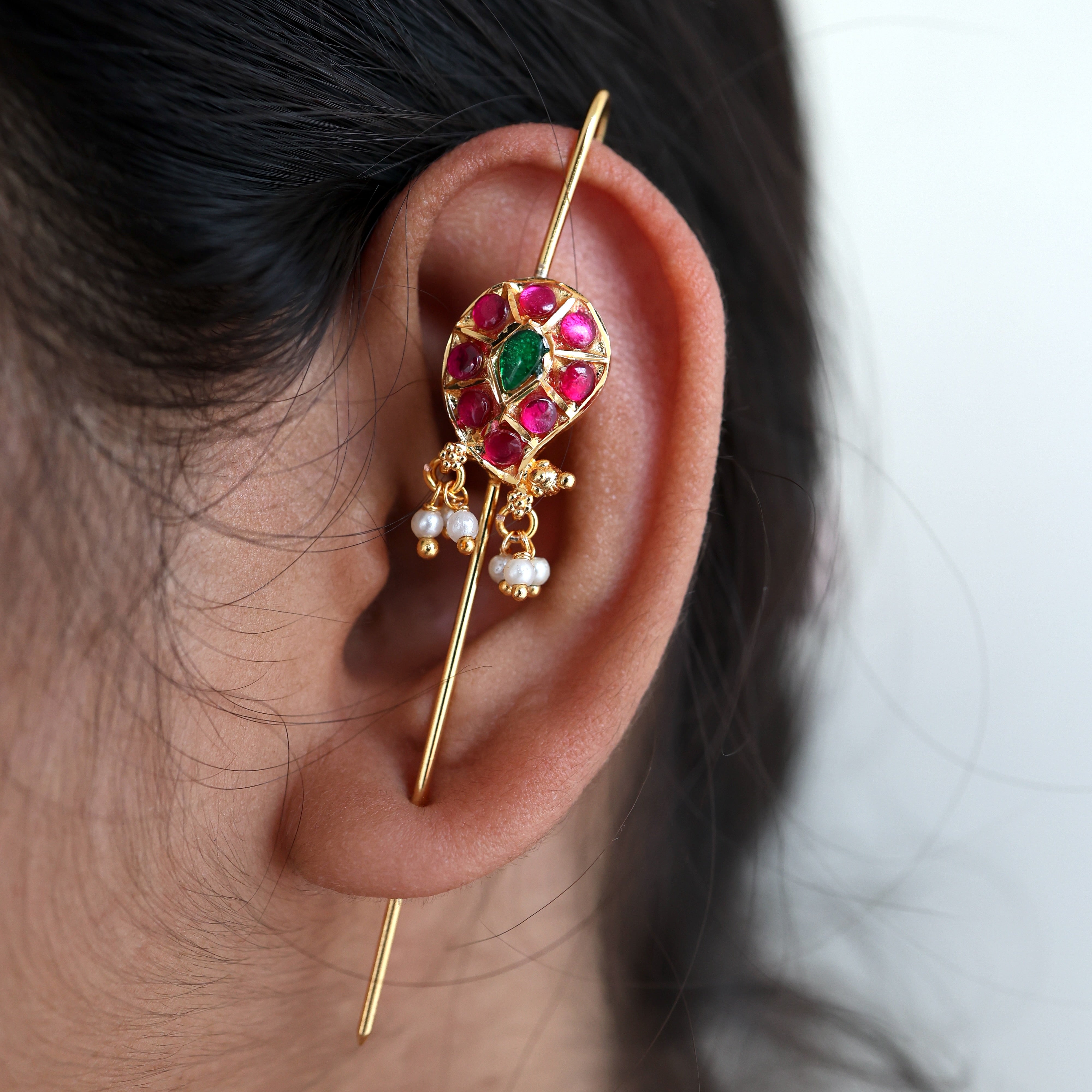 REAL GOLD LOOK ANTIQUE JADAU KUNDAN Mango NEEDLE EARCUFF EARRINGS - Ruby With Green