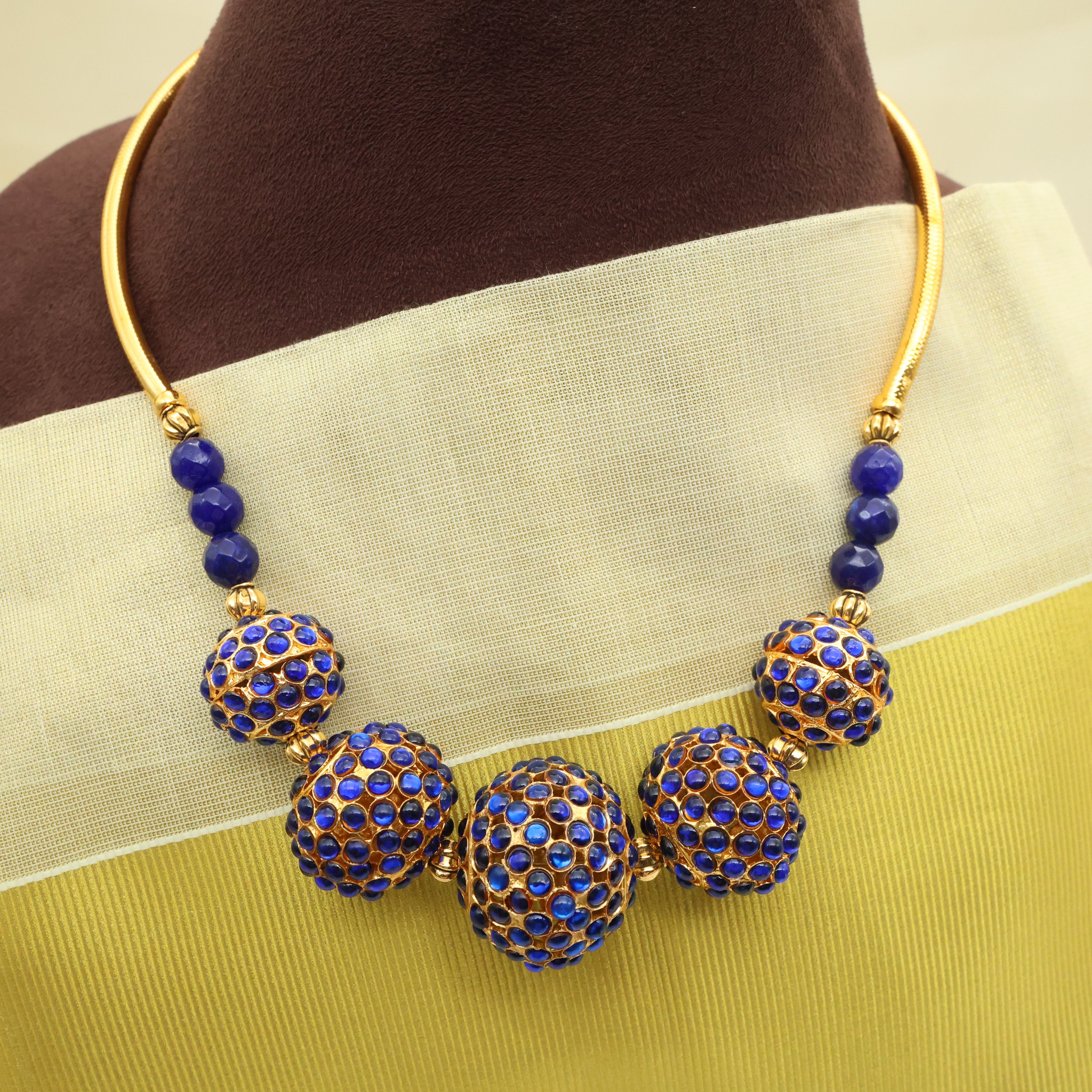 Handmade Kemp Balls Hasli Necklace - Blue