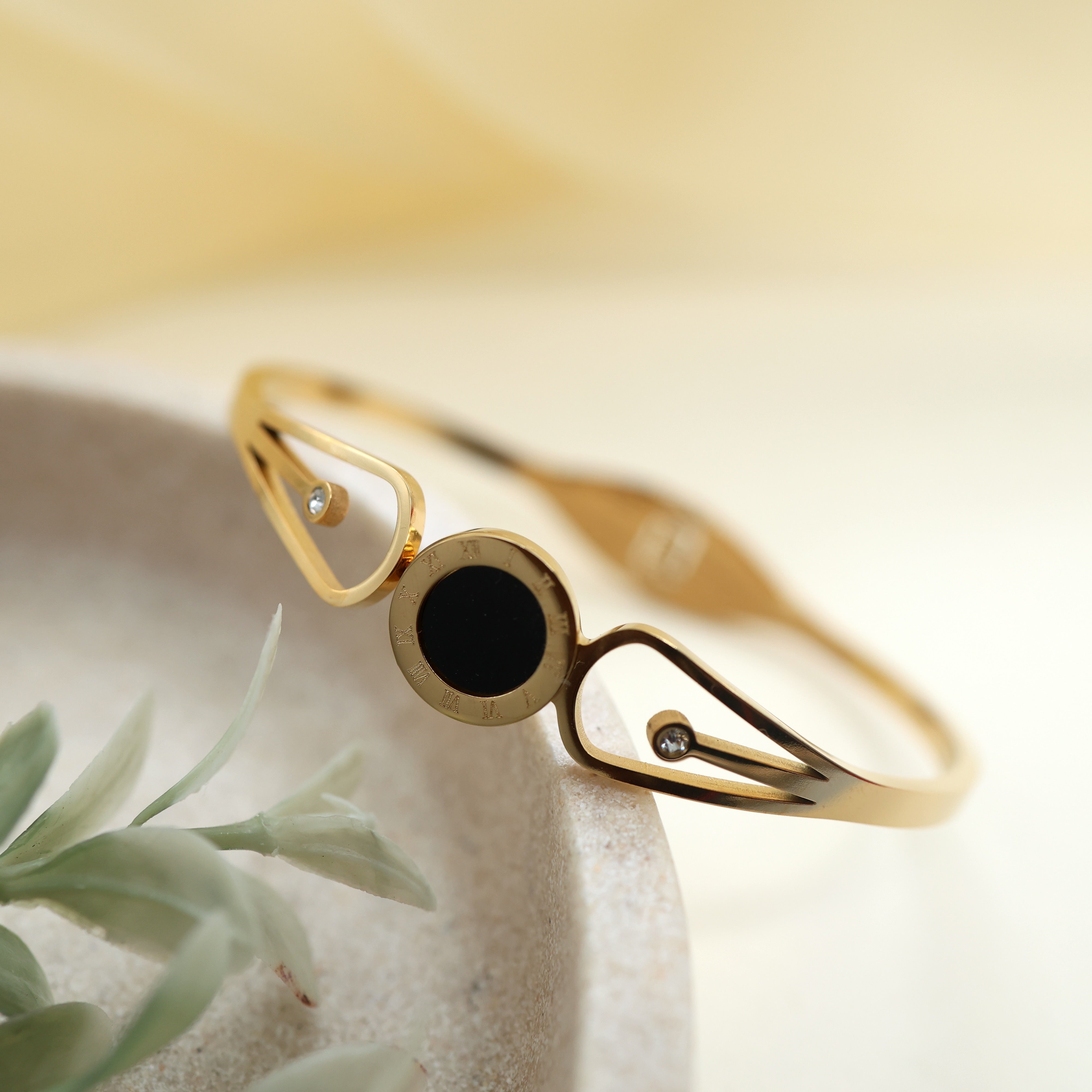 Gold Tone Anti Tarnish Bracelet For Women - Black Circle