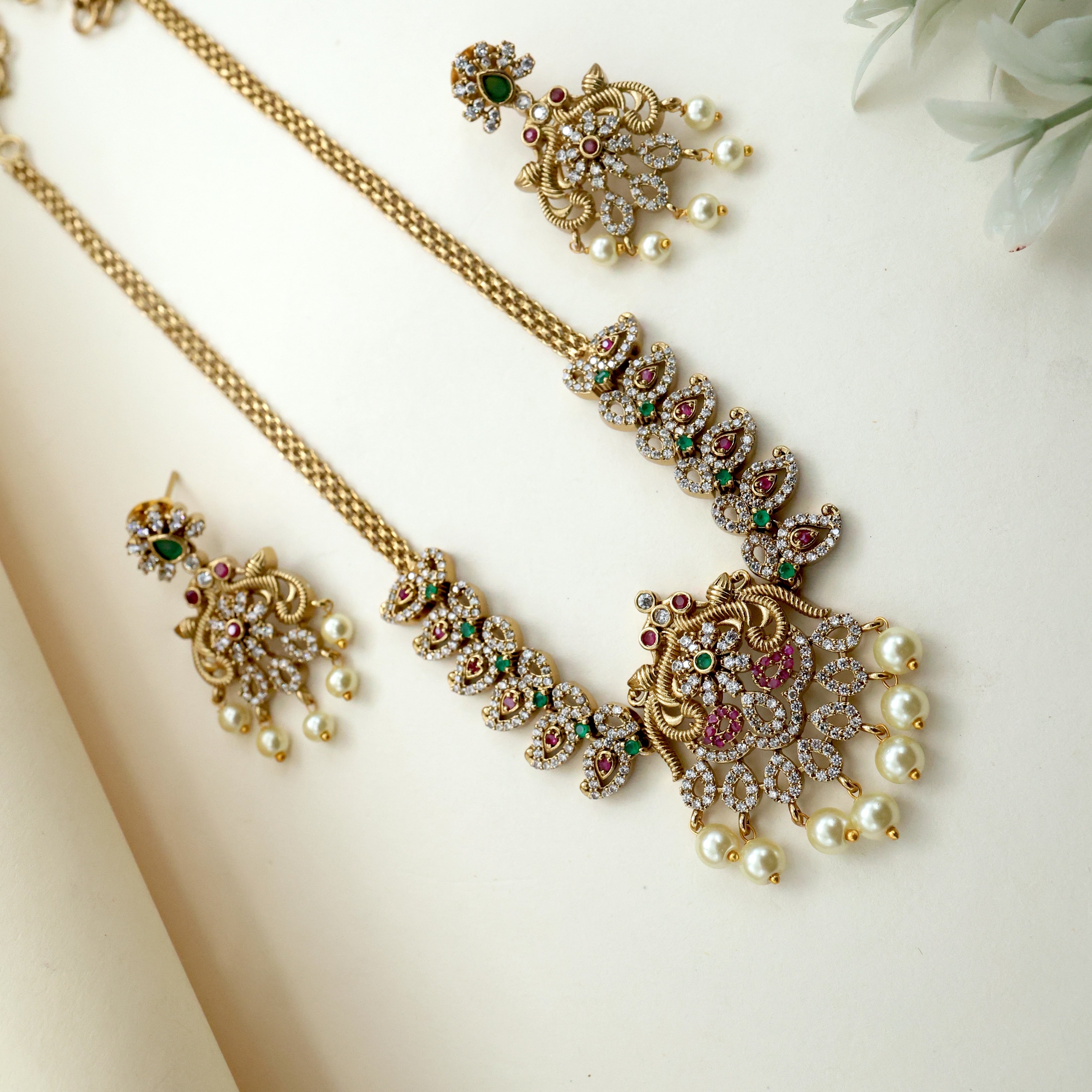 Antique AD Paisley Short Necklace