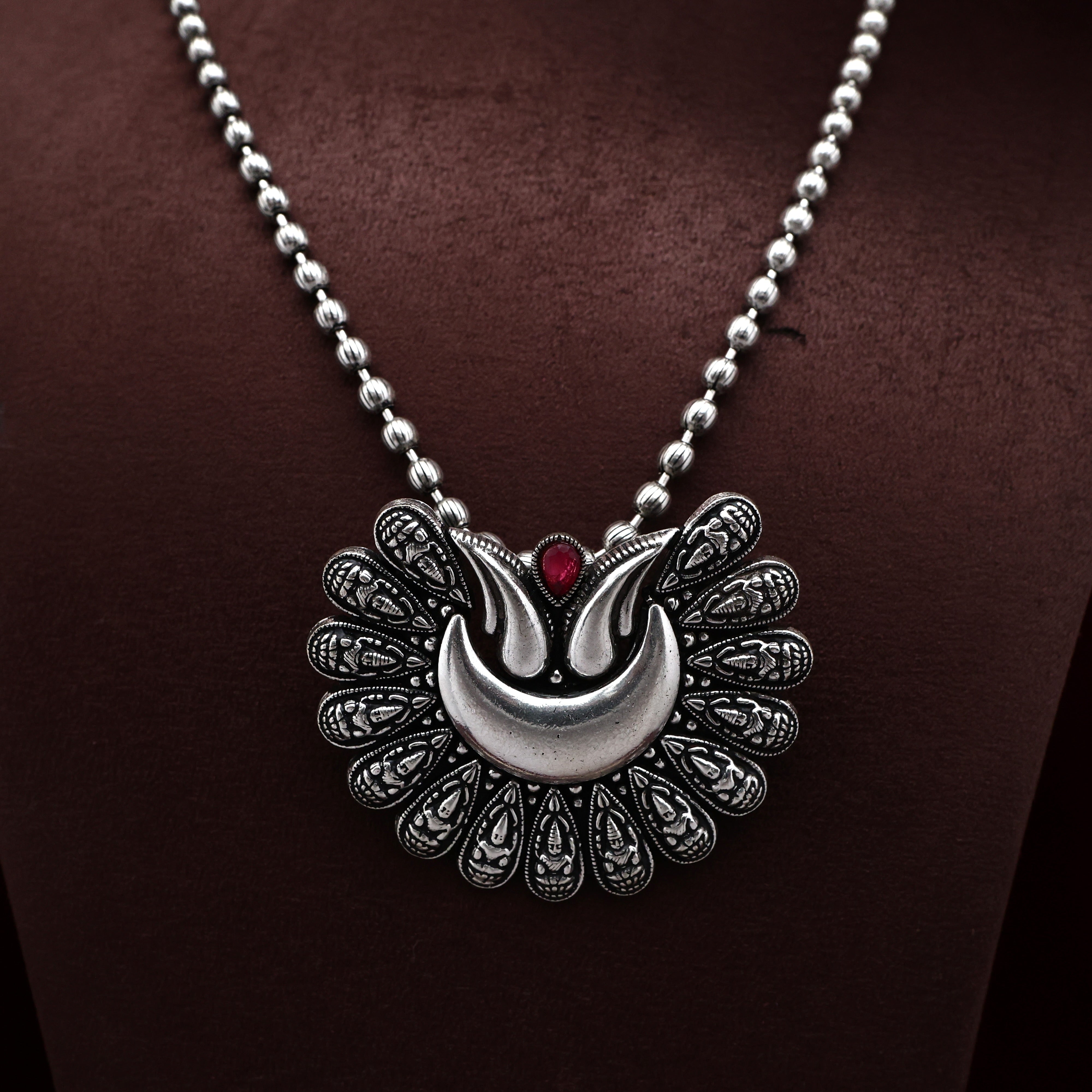 Silver Look Vintage Moon Flower Mani Mala Set