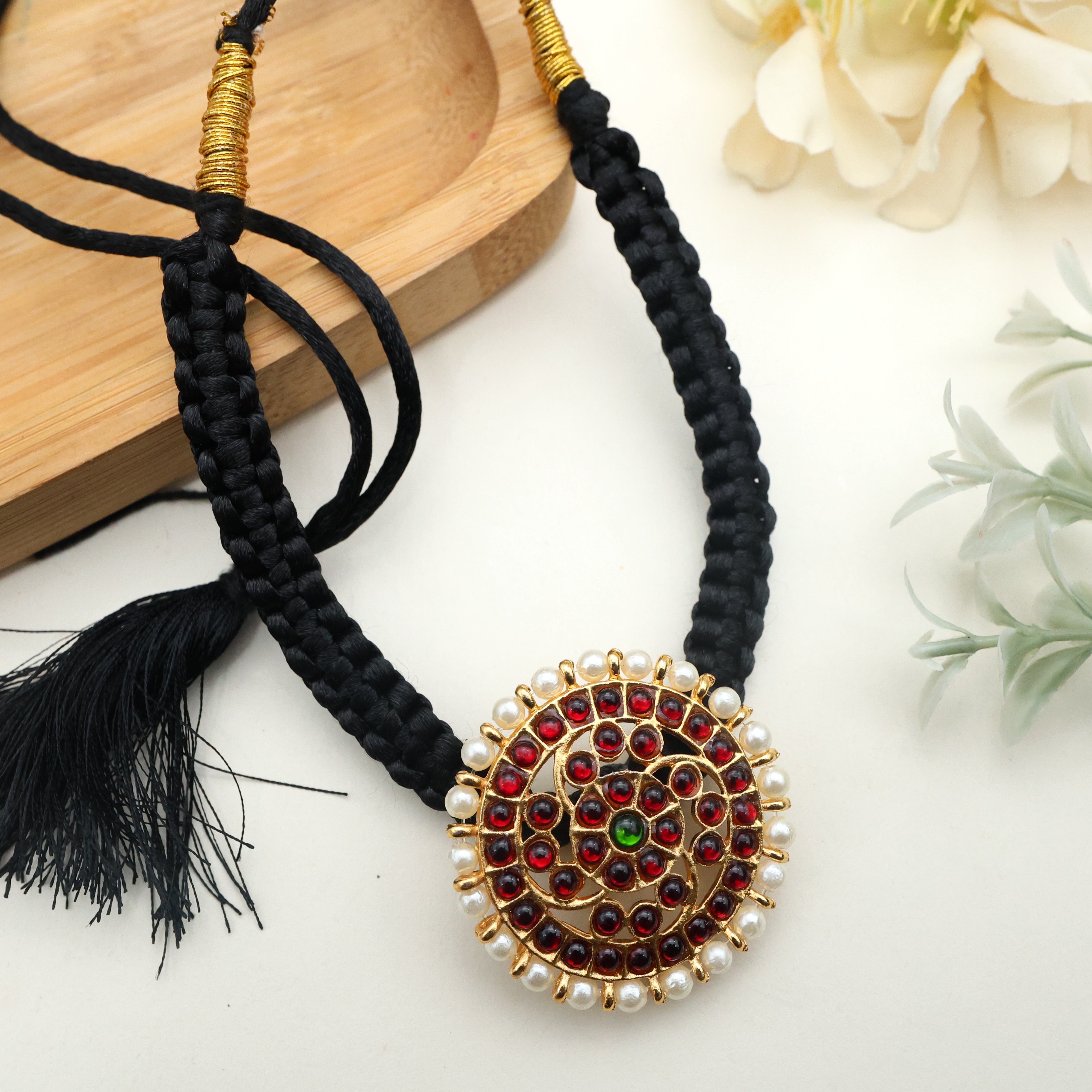 HANDMADE BRAIDED THREAD KEMP SURYAN PENDANT NECKLACE
