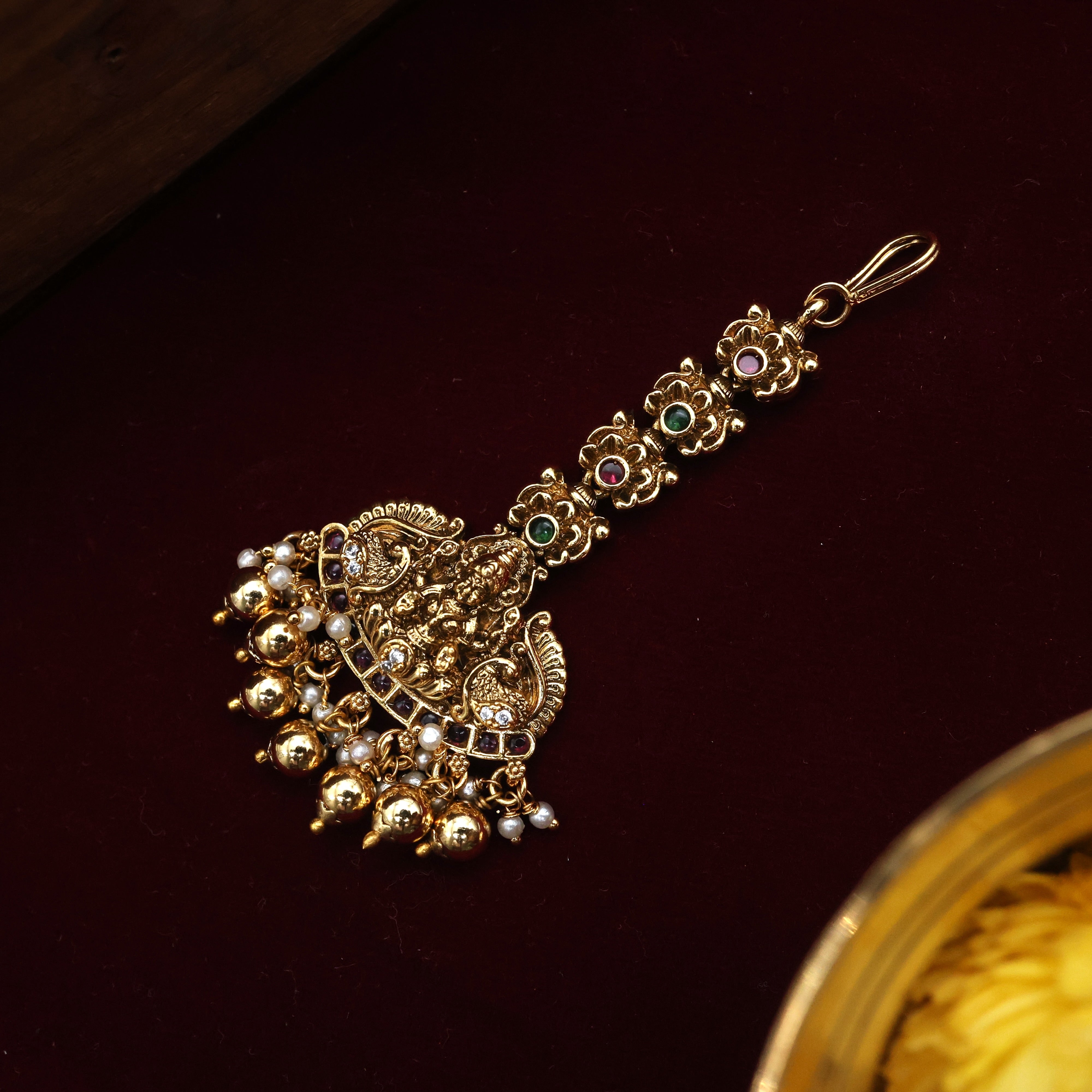 ANTIQUE NAGAS LAKSHMI KEMP BRIDAL MAANG TIKKA - PEACOCK LAKSHMI BRIDAL NETHICHUTTI