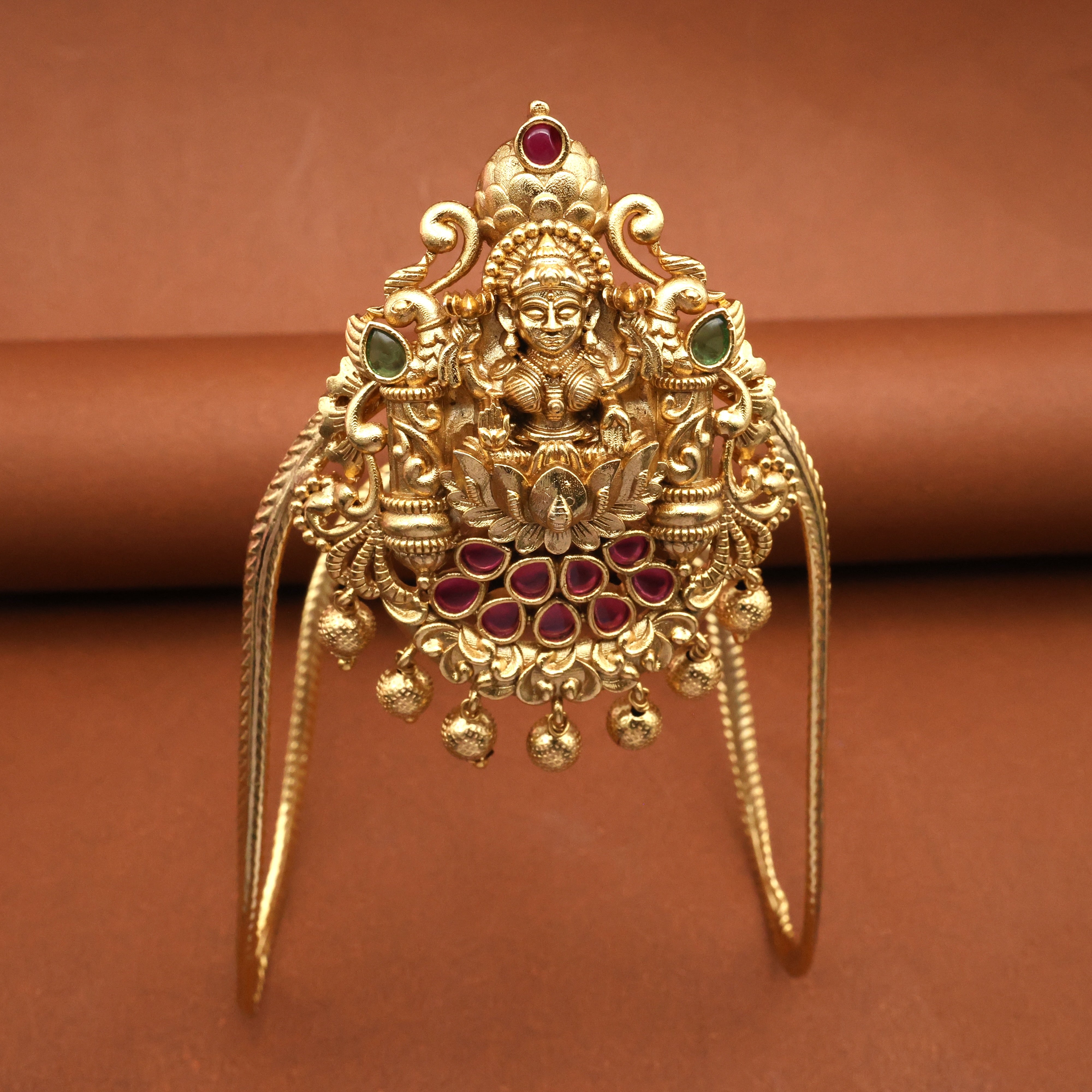 Antique Nagas Mahalakshmi Traditional Bridal Vankis