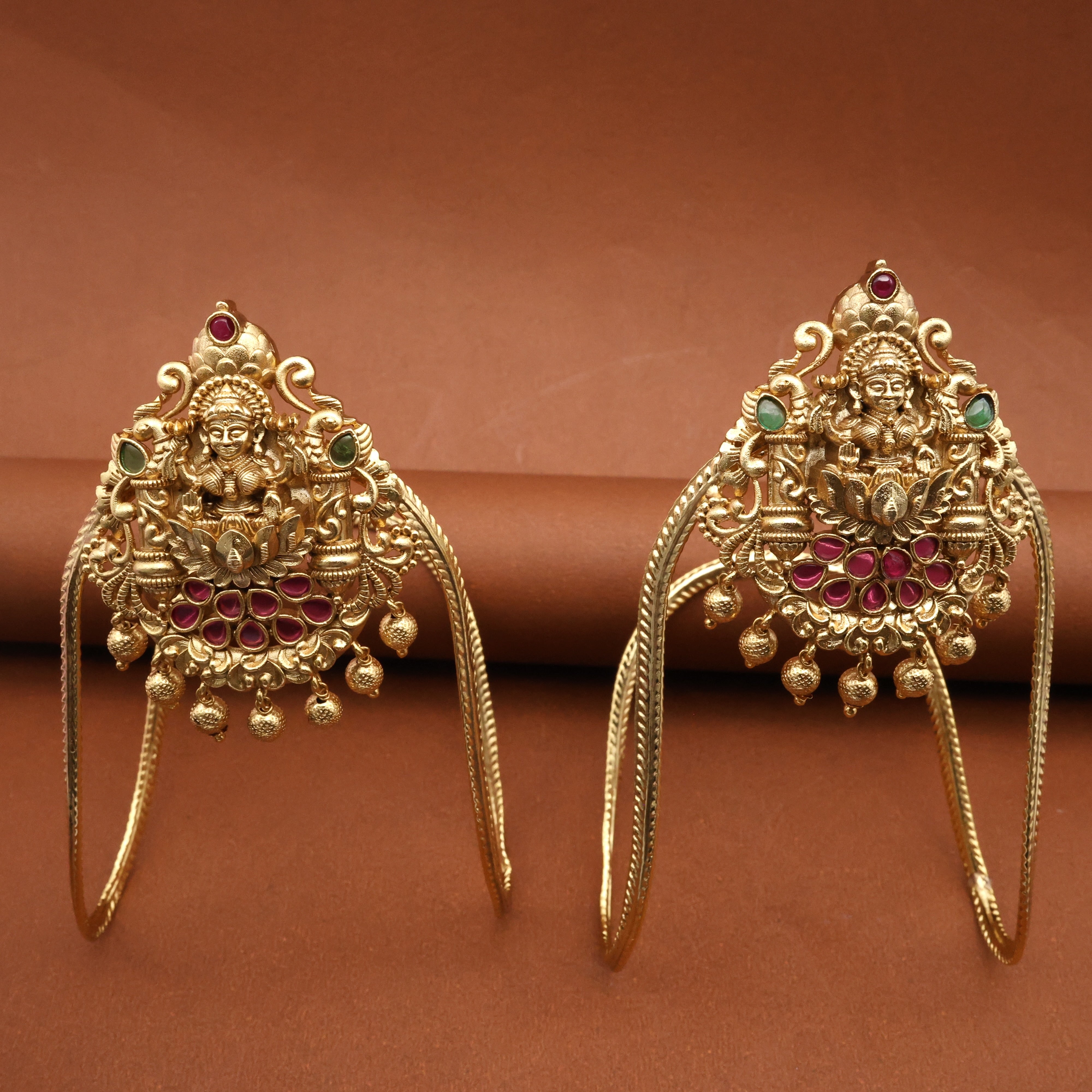 Antique Nagas Mahalakshmi Traditional Bridal Vankis