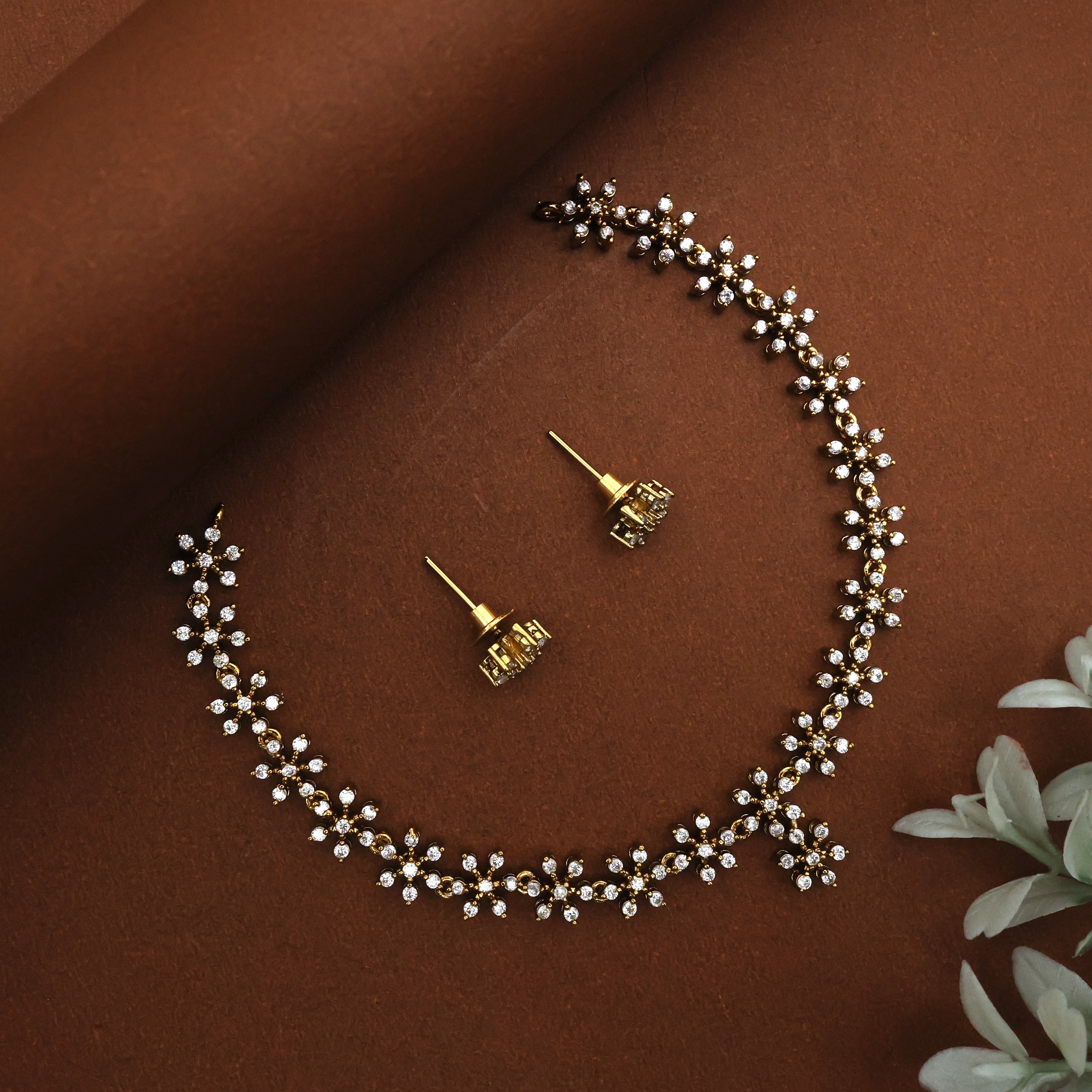 Diamond Look Star Flower Necklace