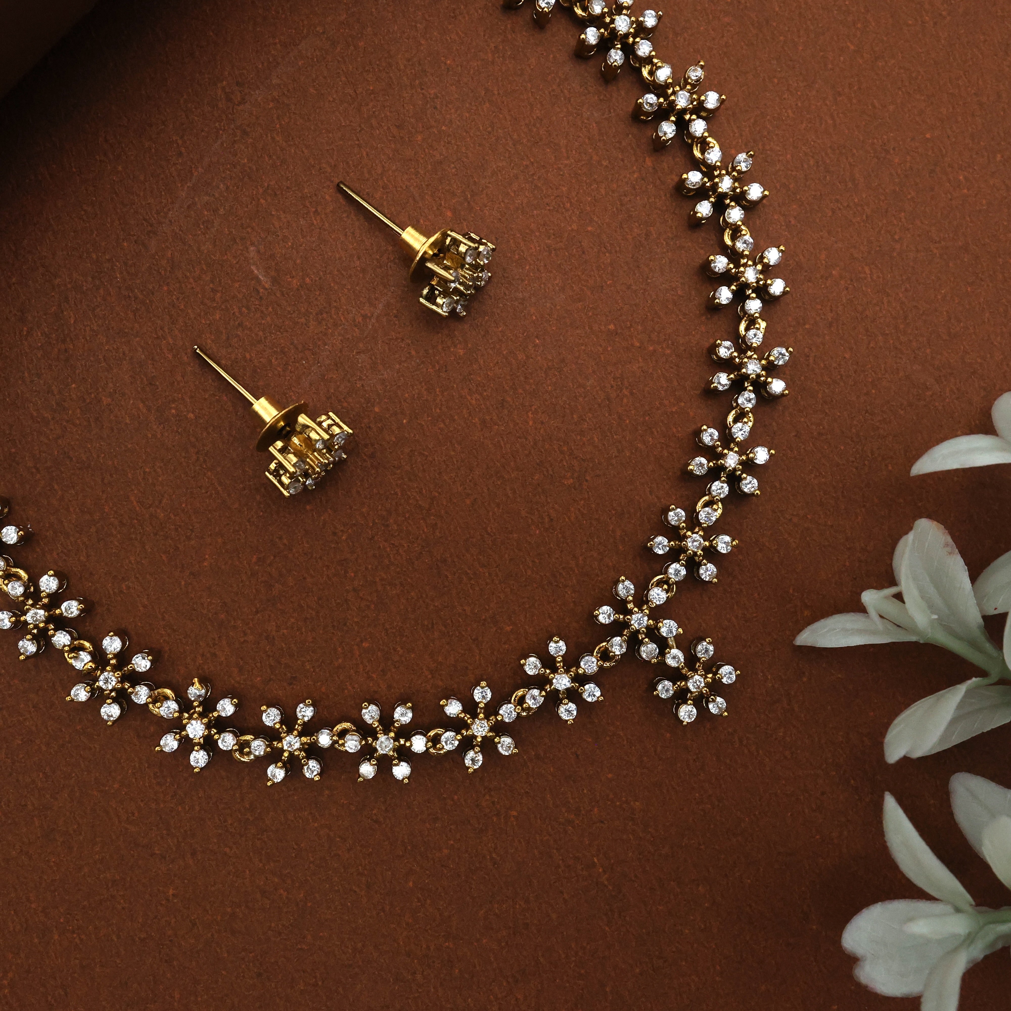 Diamond Look Star Flower Necklace