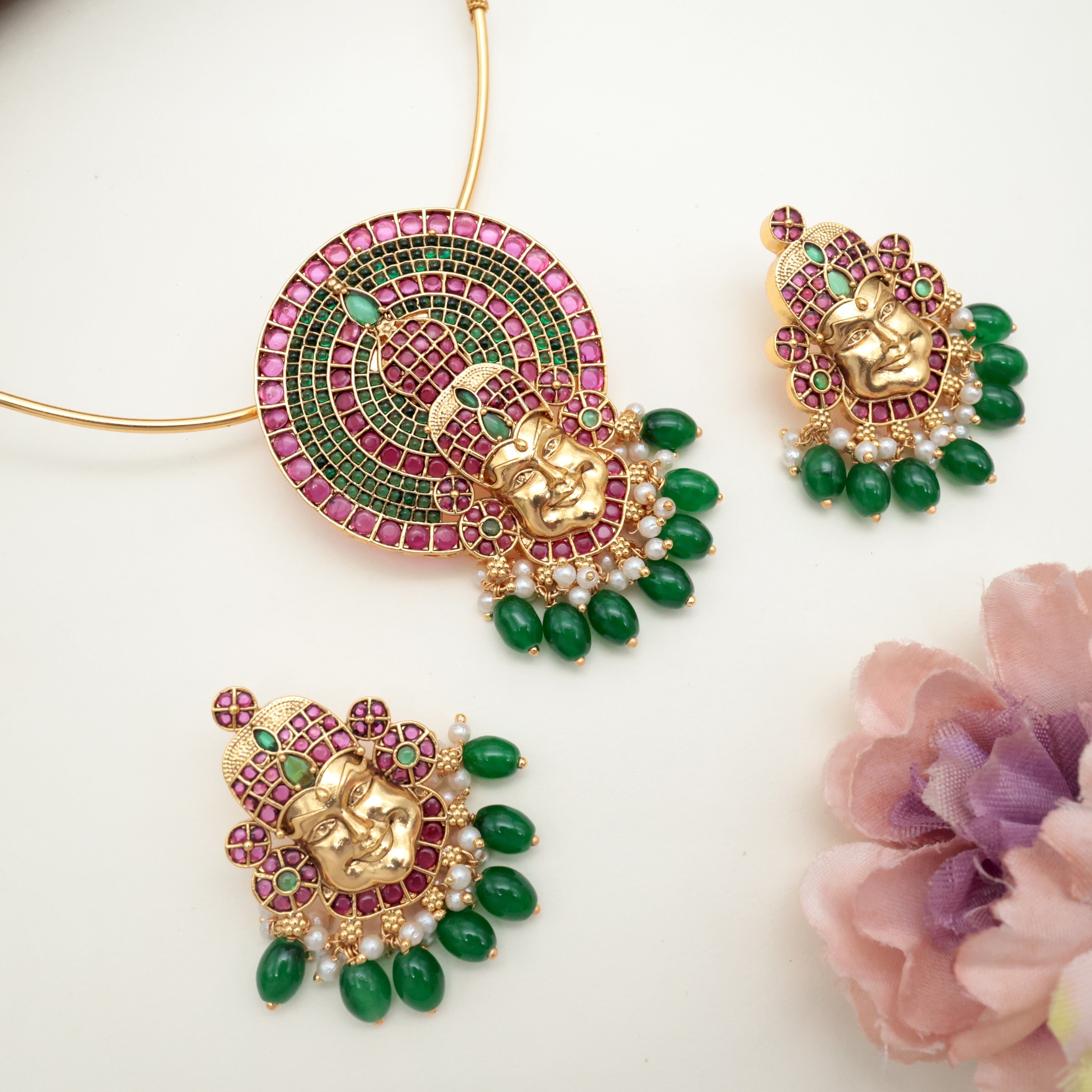 Premium Kemp Antique Gold Kathakali Pendant Hasli Set