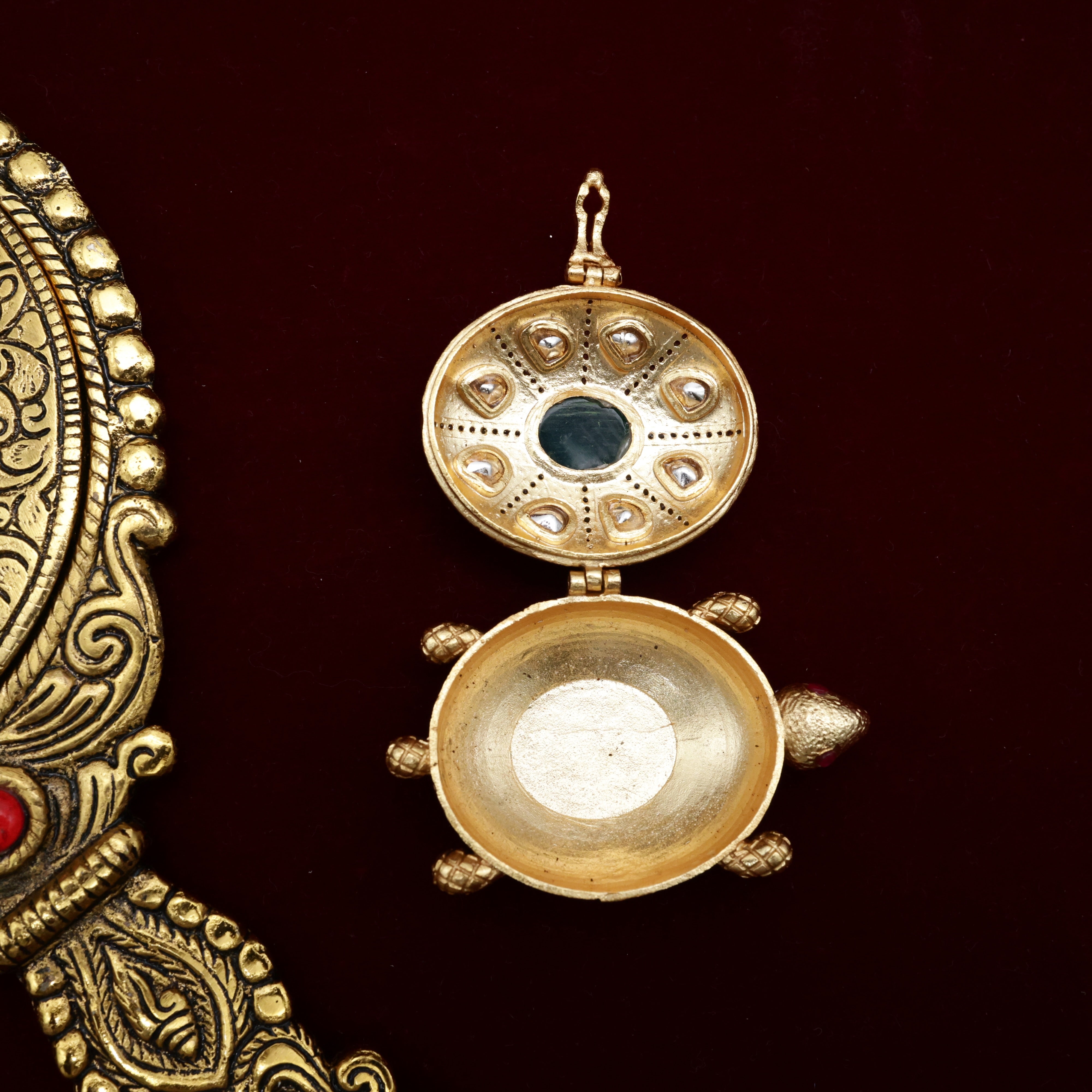 Premium Antique Nagas Auspicious Tortoise Kumkum Box/Bharani/Sindoor Dabbi - Green