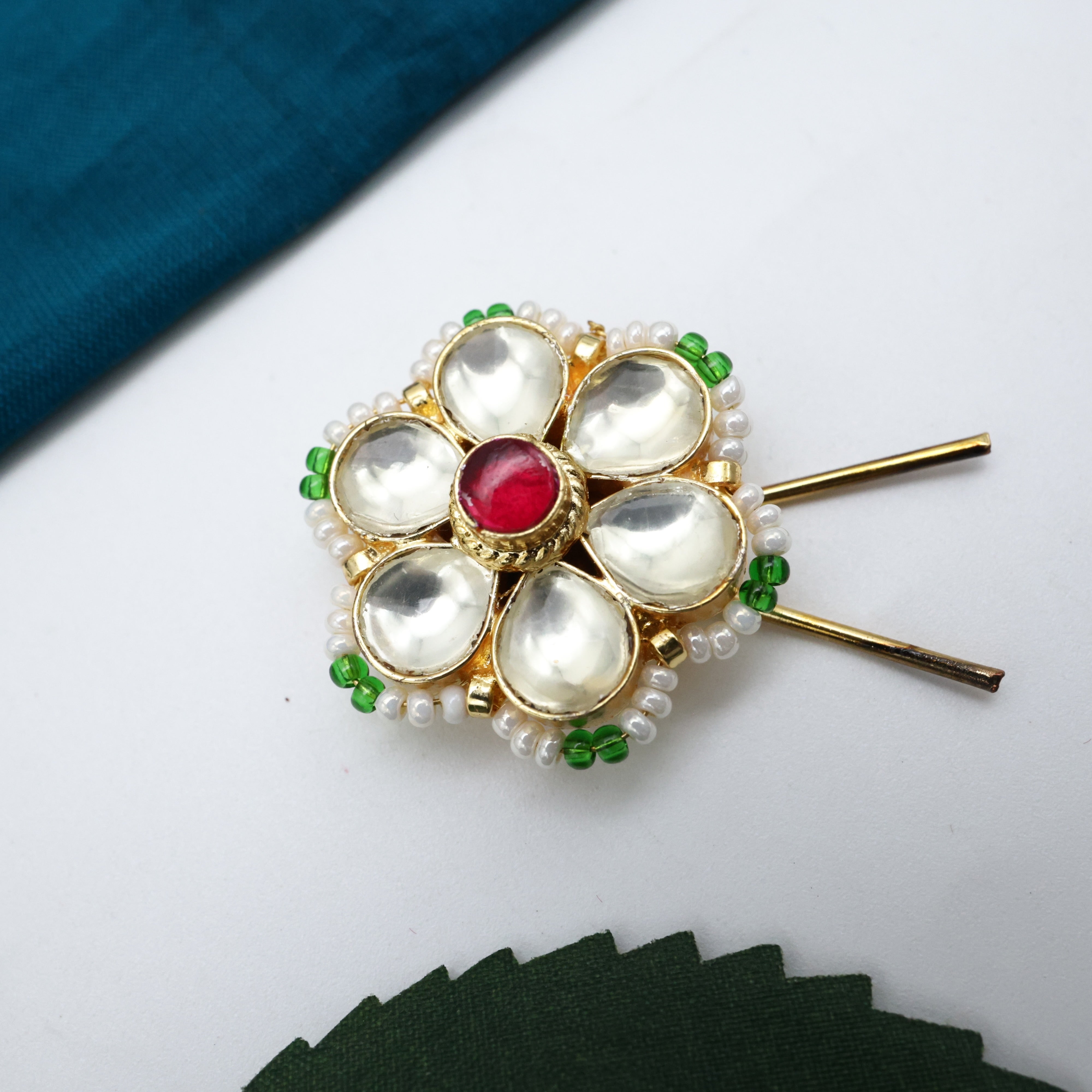 Pachi Kundan Flower Pearl Outline Hair Choti Pin