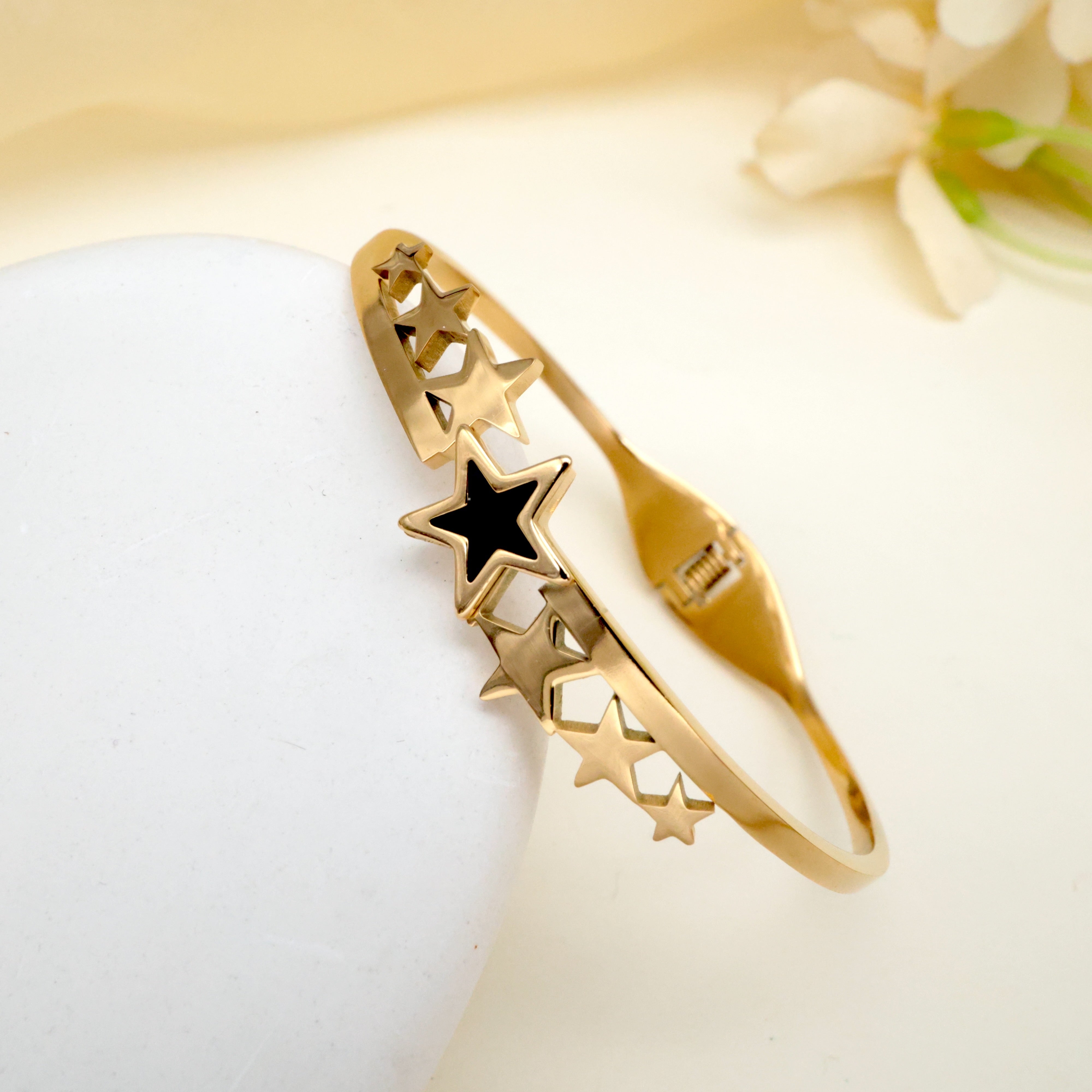 GOLD TONE ANTI TARNISH BRACELET FOR WOMEN - OUTSTANDING STARS
