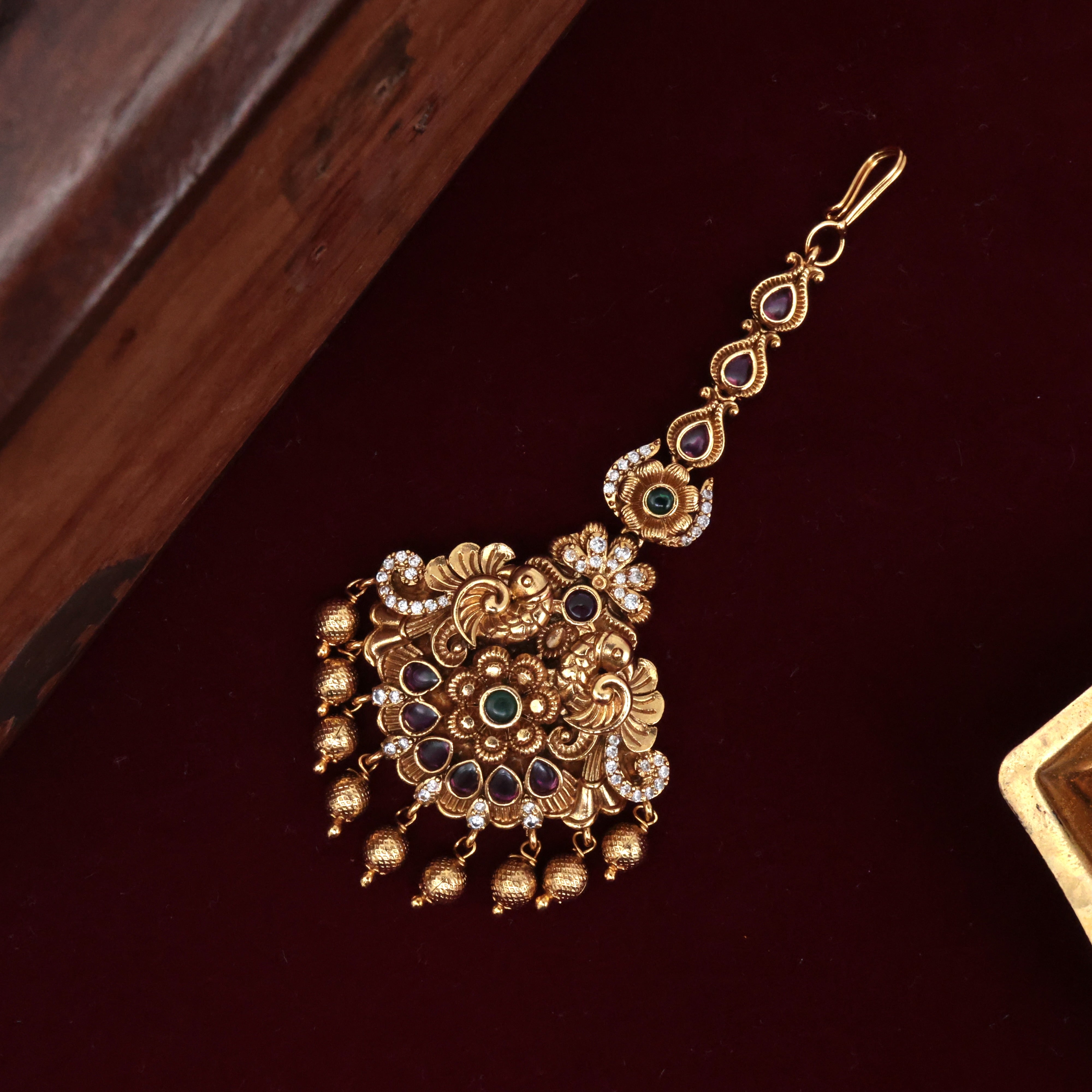 Double Mayil Premium Nagas Bridal Maang Tikka / Nethichutti