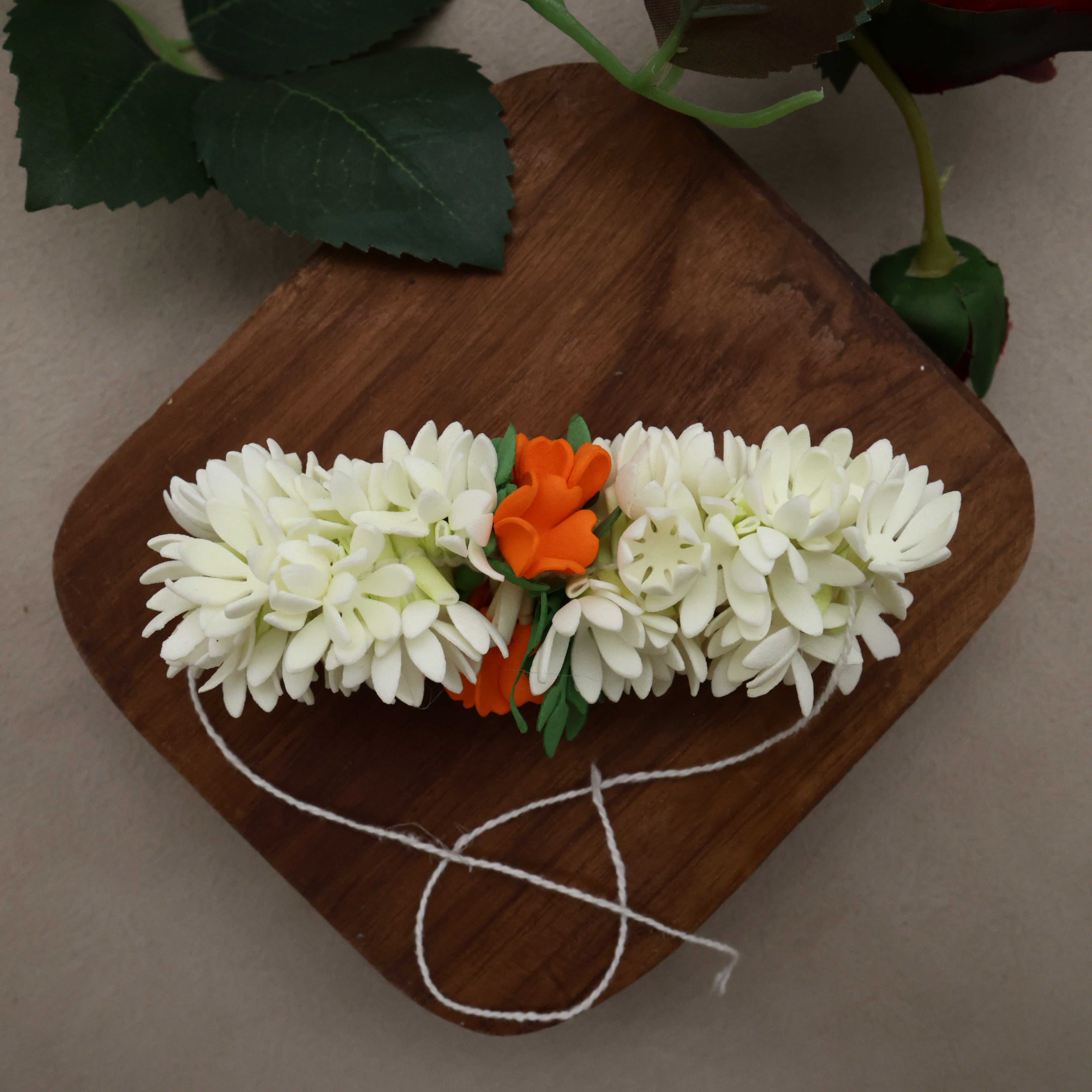 HANDMADE FOAM REUSABLE BLOOMED NITHYAMALLI POO KADHAMBHAM 4 INCHES STRING