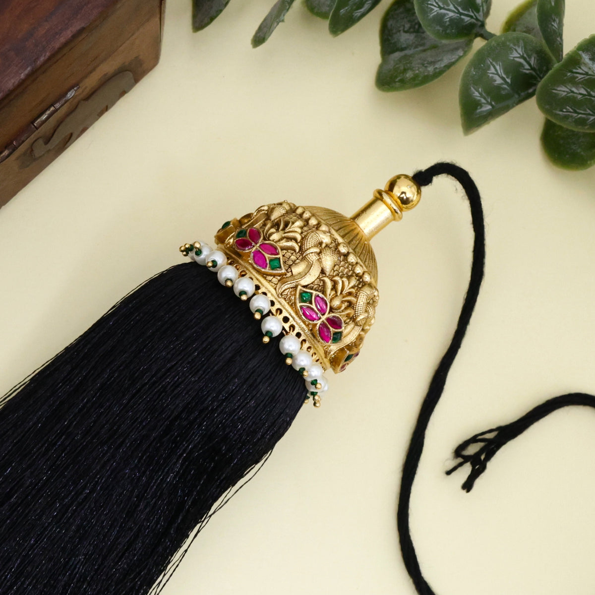 Antique Nagas Jadau Kundan Leaf DesignSingle Jada Kuchlu/Jada Kunjalam/Jada Koppu