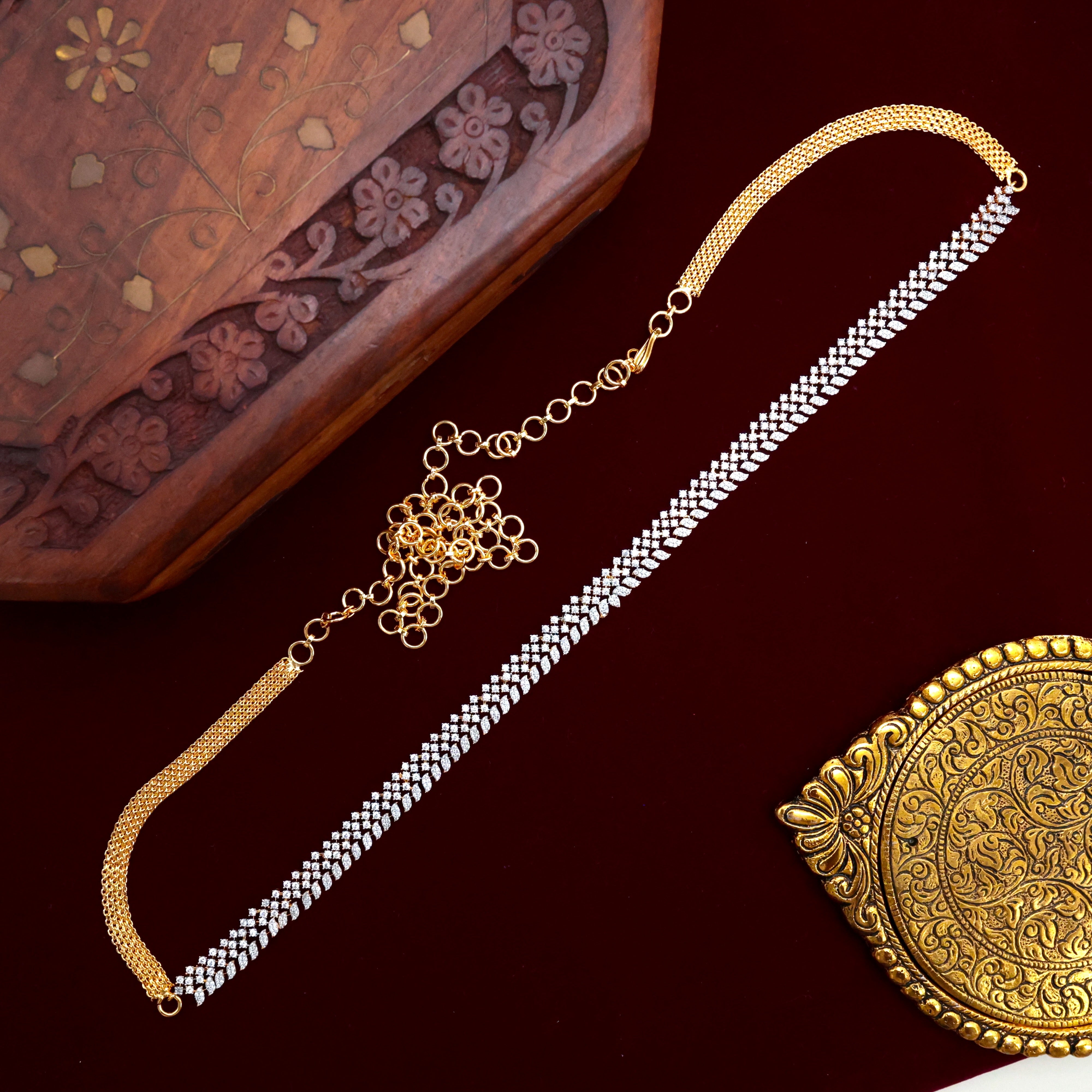 DIAMOND LOOK AD GOLD TONE BRIDAL HIP CHAIN