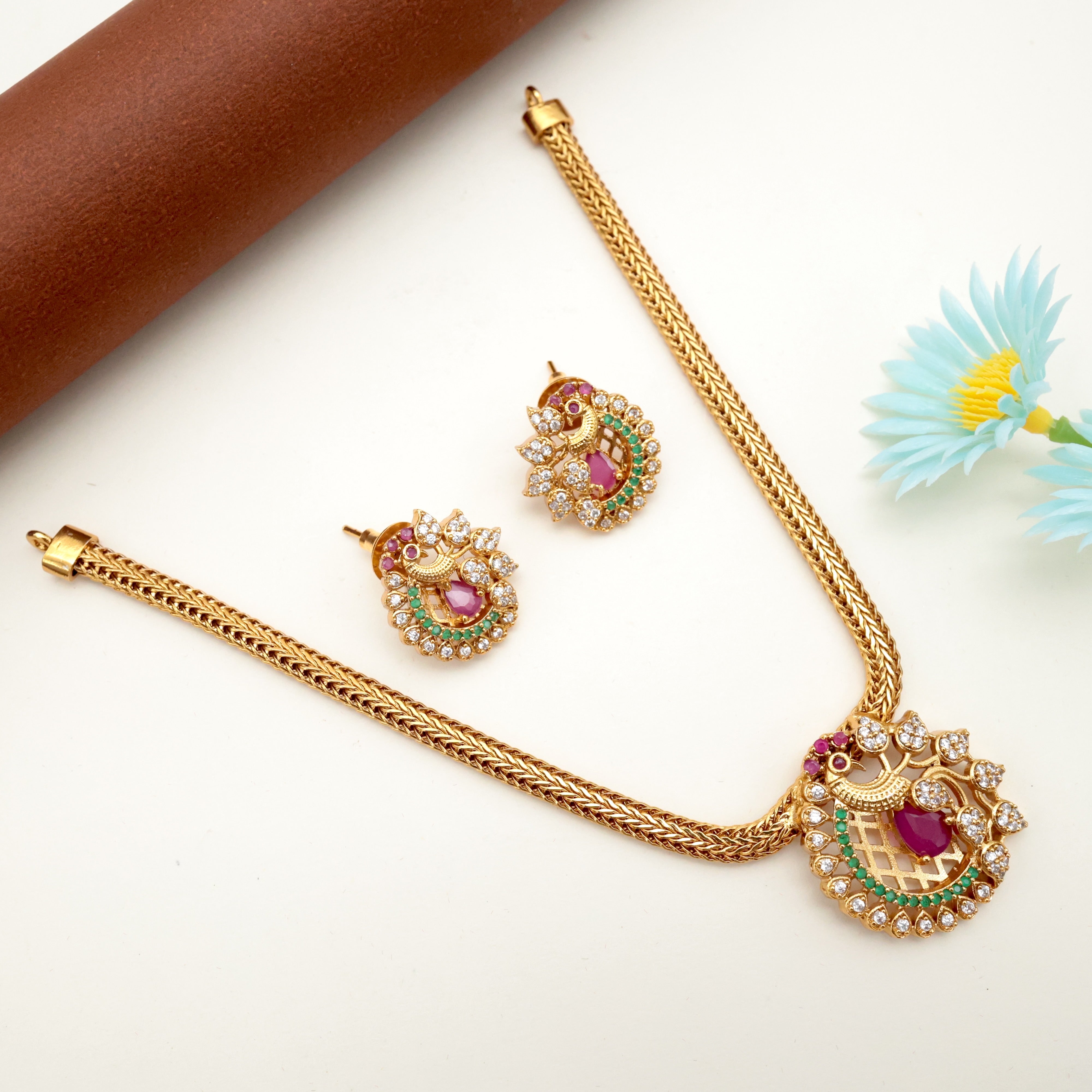 ANTIQUE AD PEACOCK PENDANR NECKLACE SET