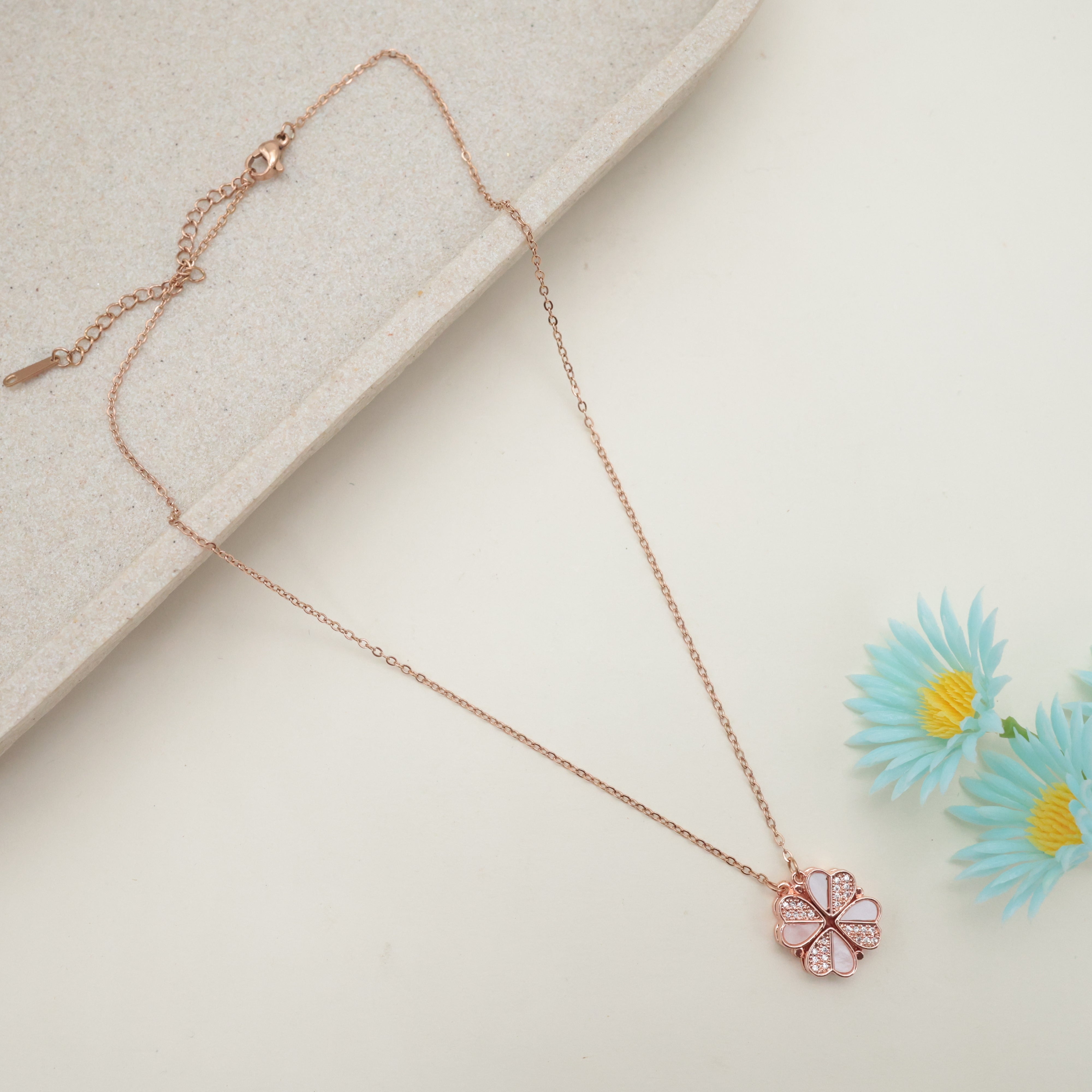 ROSE GOLD TONE ANTI TARNISH SHORT CHAIN - TWO IN ONE MAGNETIC HALF HALF HEARTS