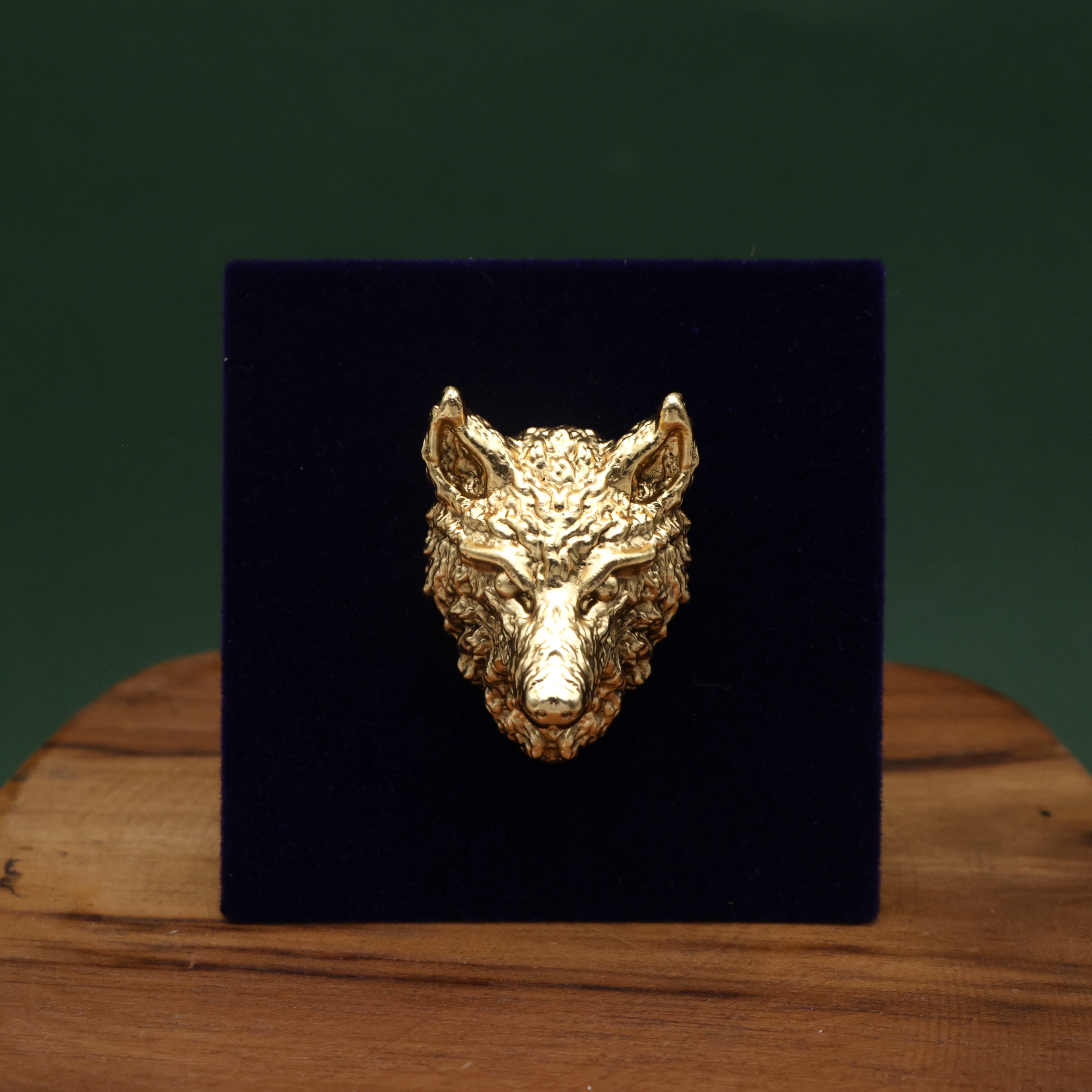 Premium Antique Designer 3D Embossed Wolf Magnetic Brooch