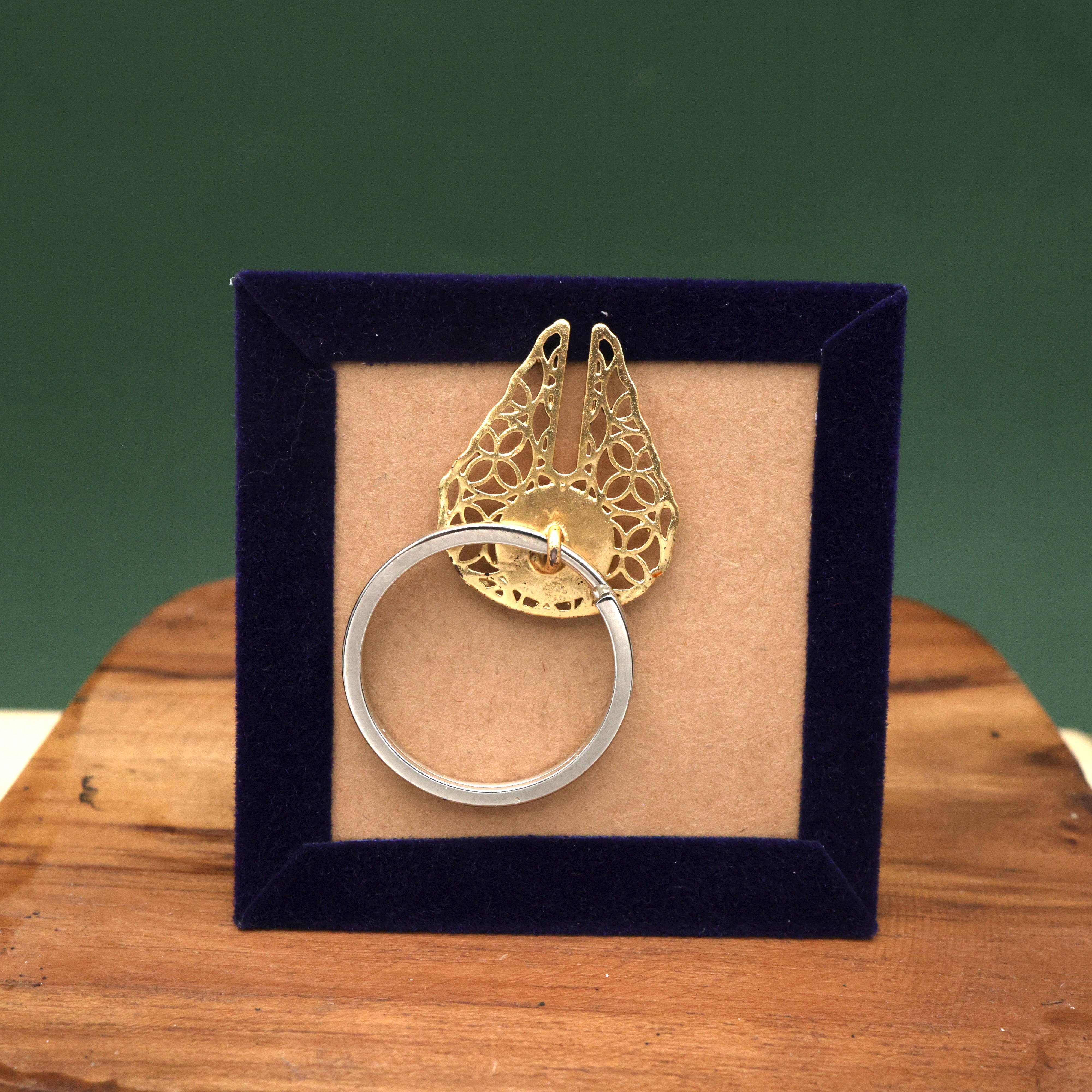 Premium Antique Designer 3D Embossed Wolf Magnetic Brooch