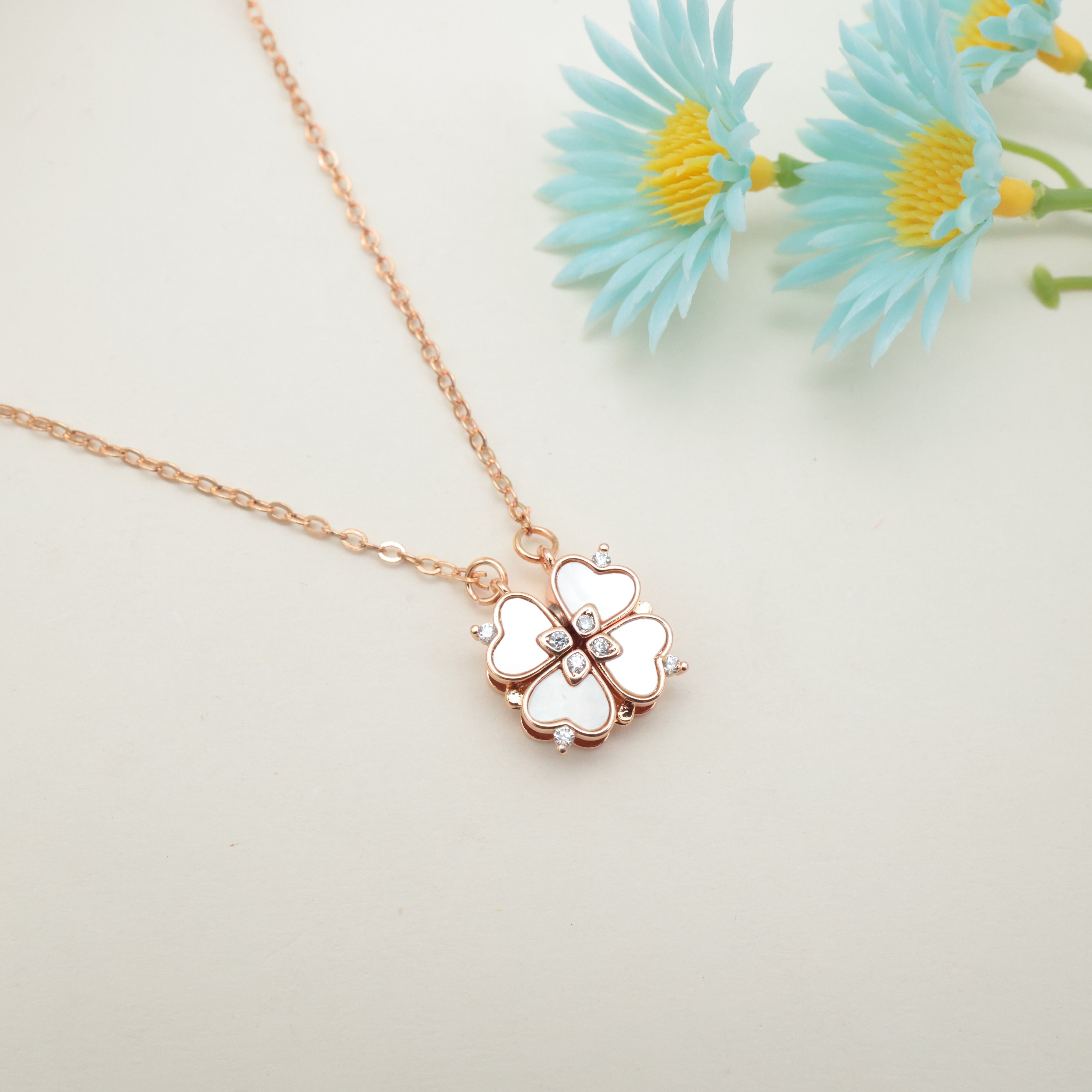 ROSE GOLD TONE ANTI TARNISH SHORT CHAIN - TWO IN ONE MAGNETIC WHITE HEARTS