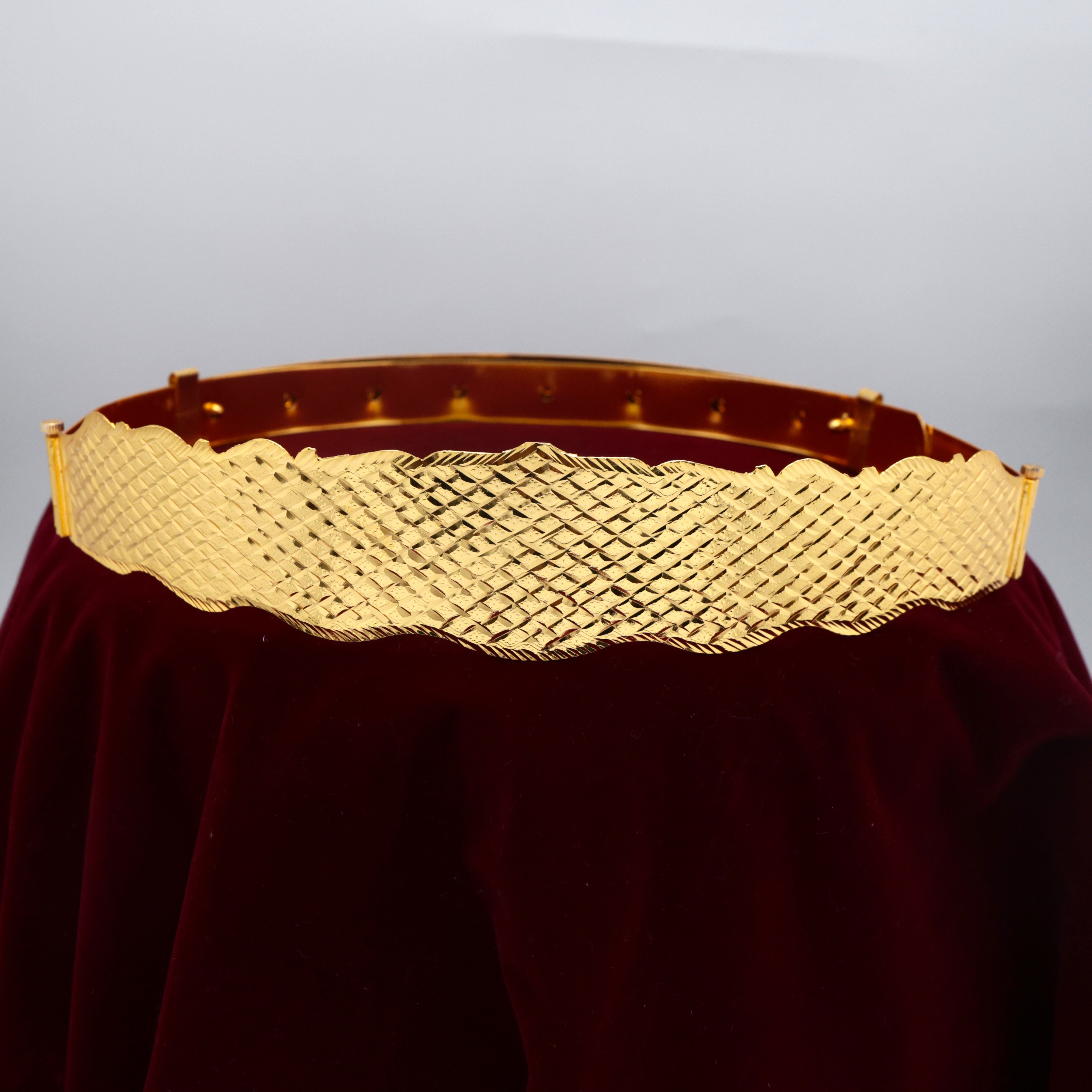 REAL GOLD LOOK DIAMOND CUT ADJUSTABLE BRIDAL HIP BELT