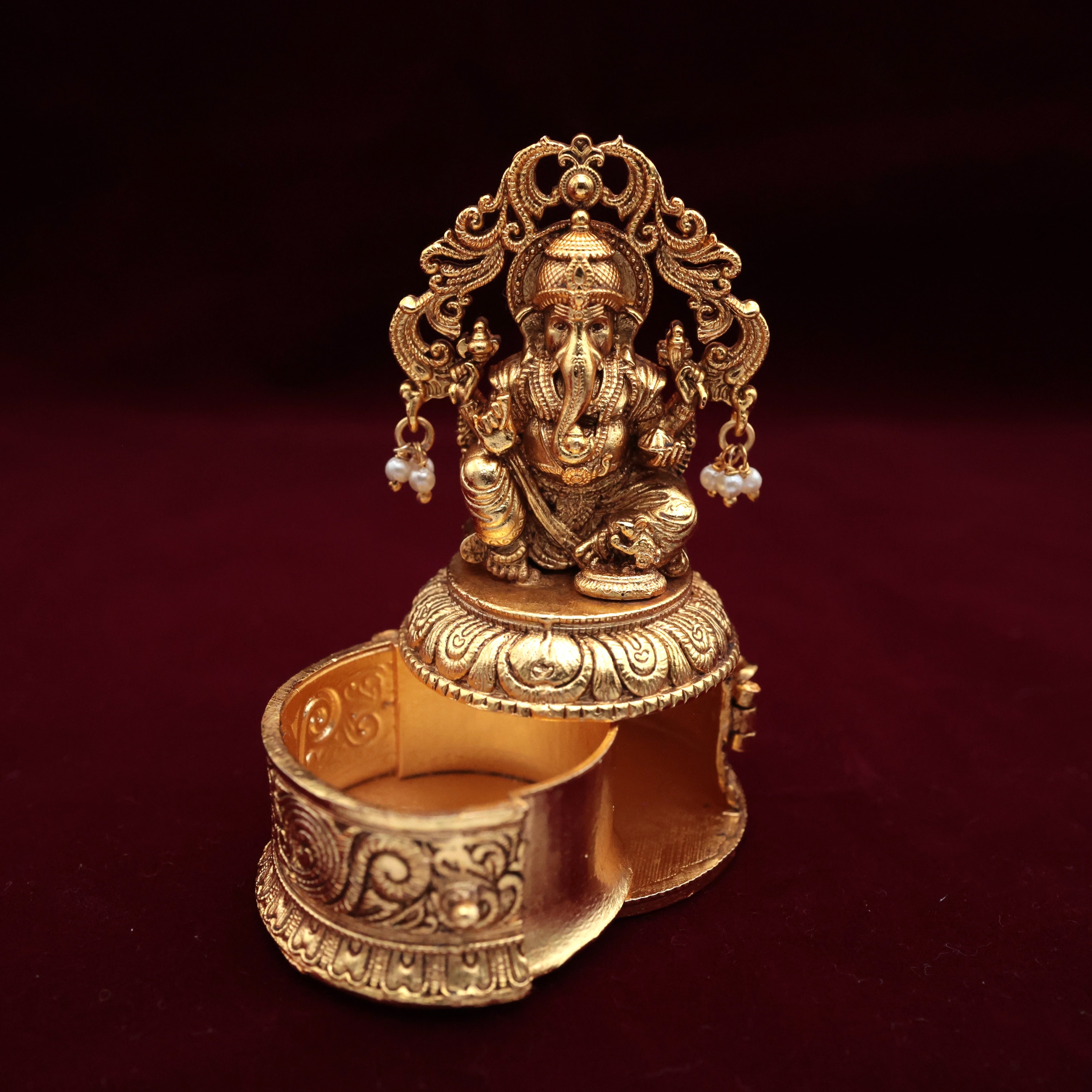 Premium Lord Ganapathi Kumkum Box - Sindoor Dabbi