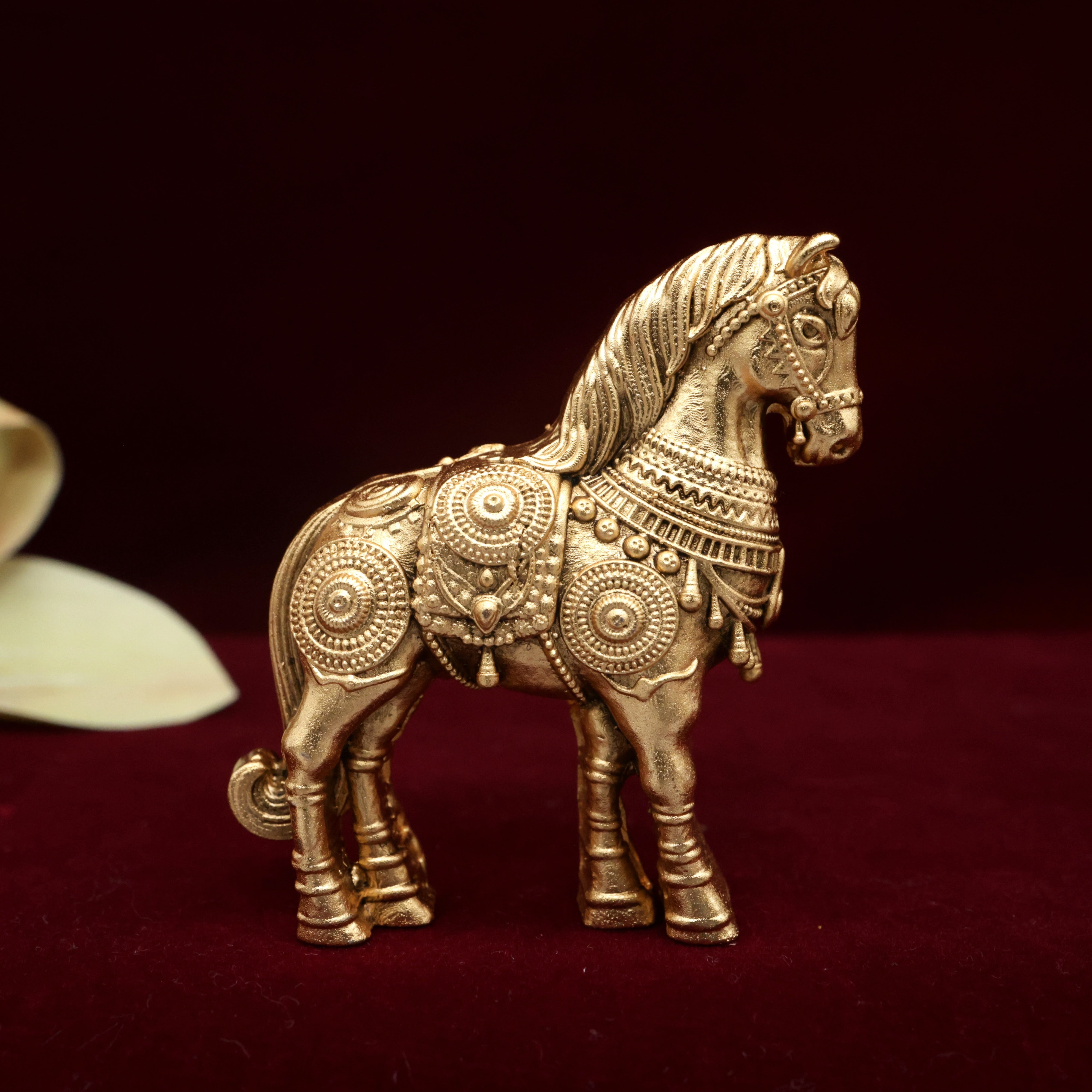 Premium Antique Designer 3D Embossed Royal Horse Magnetic Brooch