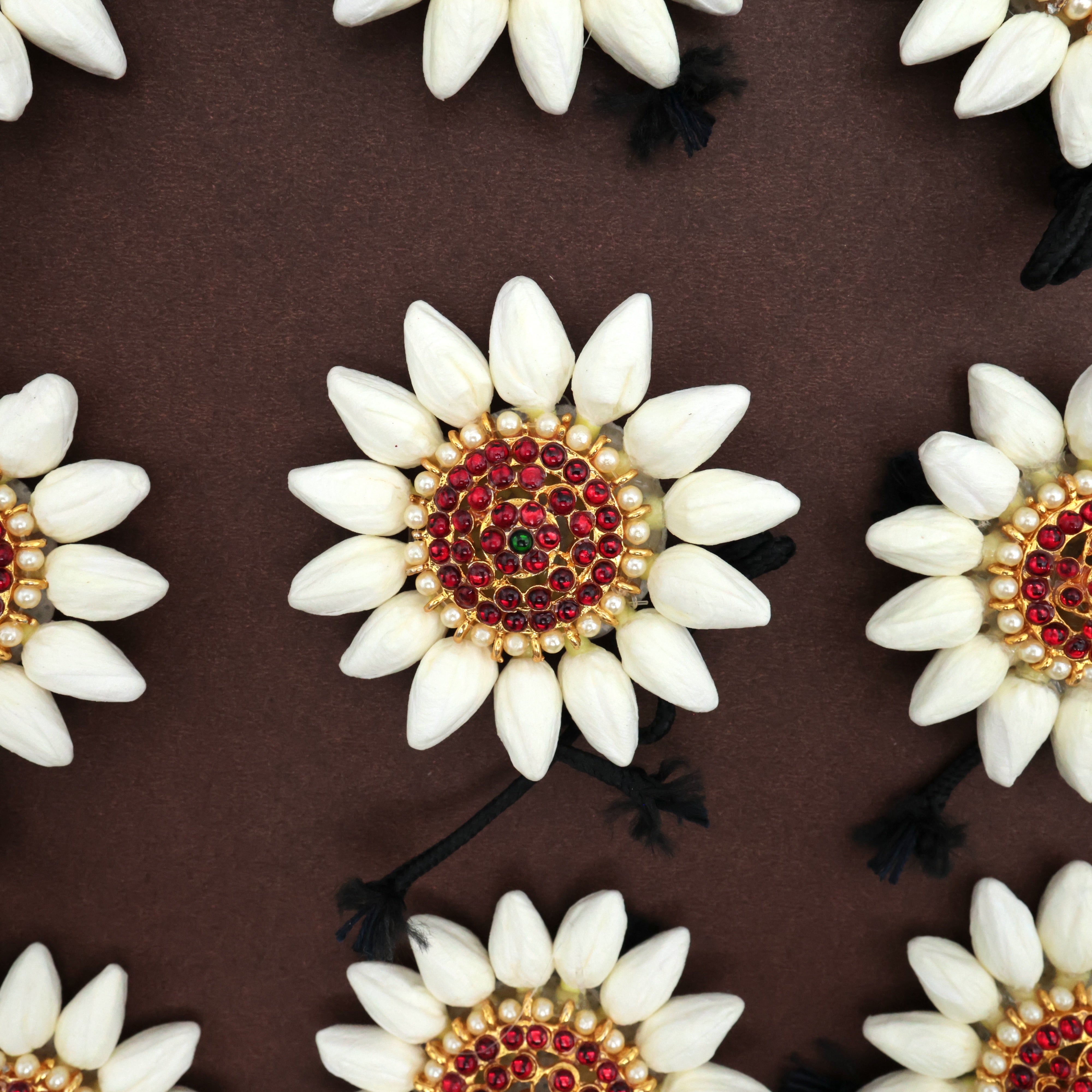 Real Look Jasmine Kemp Round Set of 9 Traditional Jada Billais