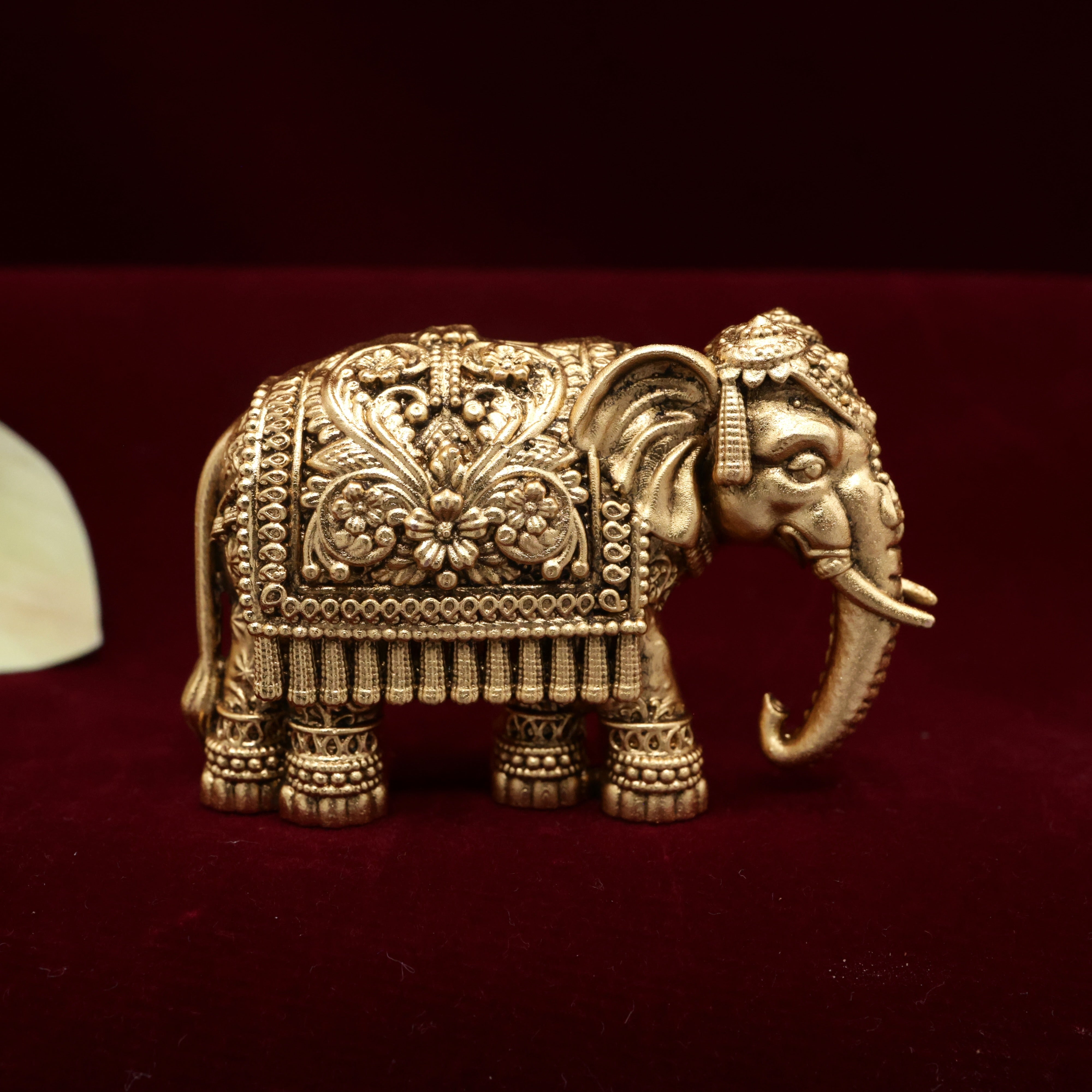 Premium Antique Designer 3D Embossed Royal Elephant Magnetic Brooch