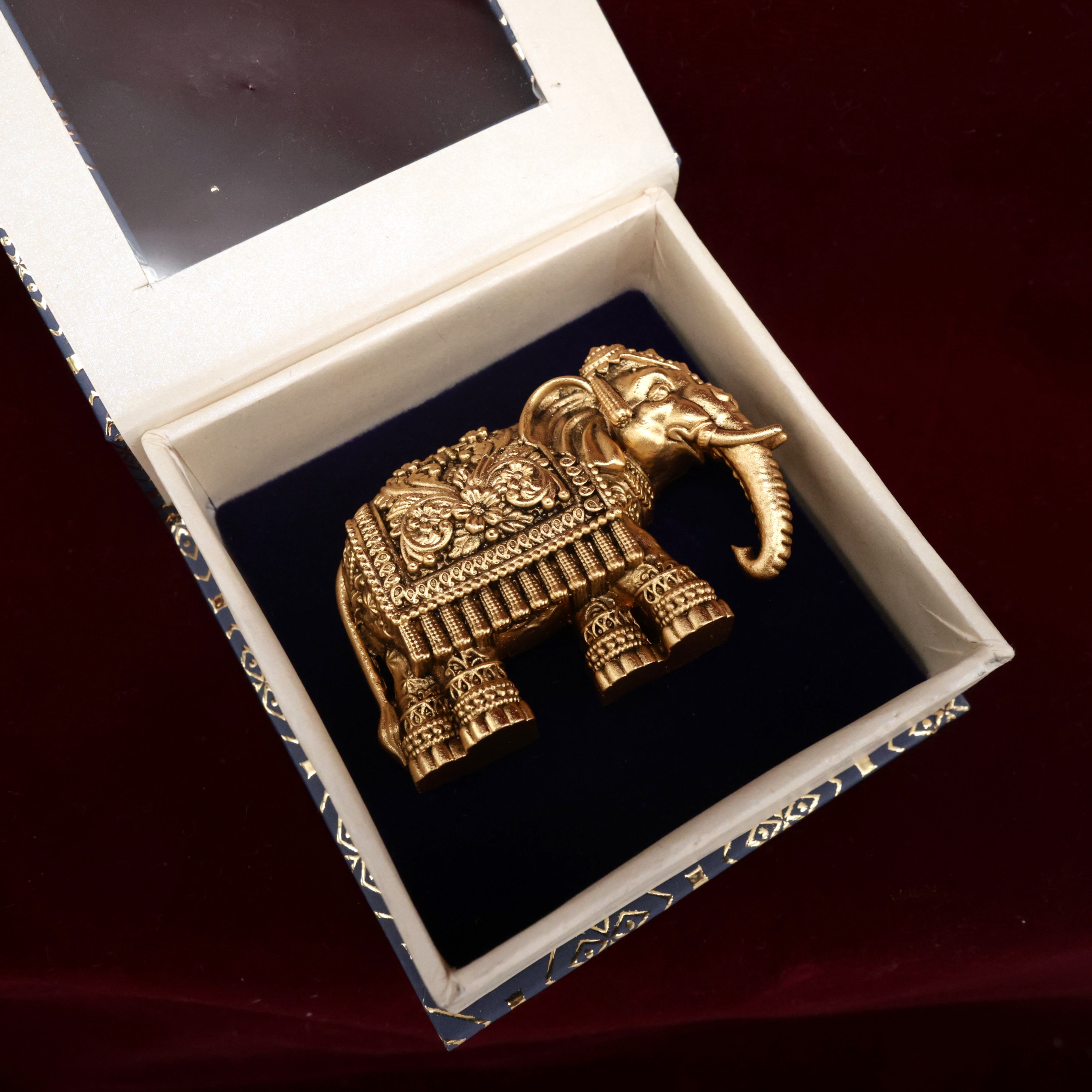Premium Antique Designer 3D Embossed Royal Elephant Magnetic Brooch