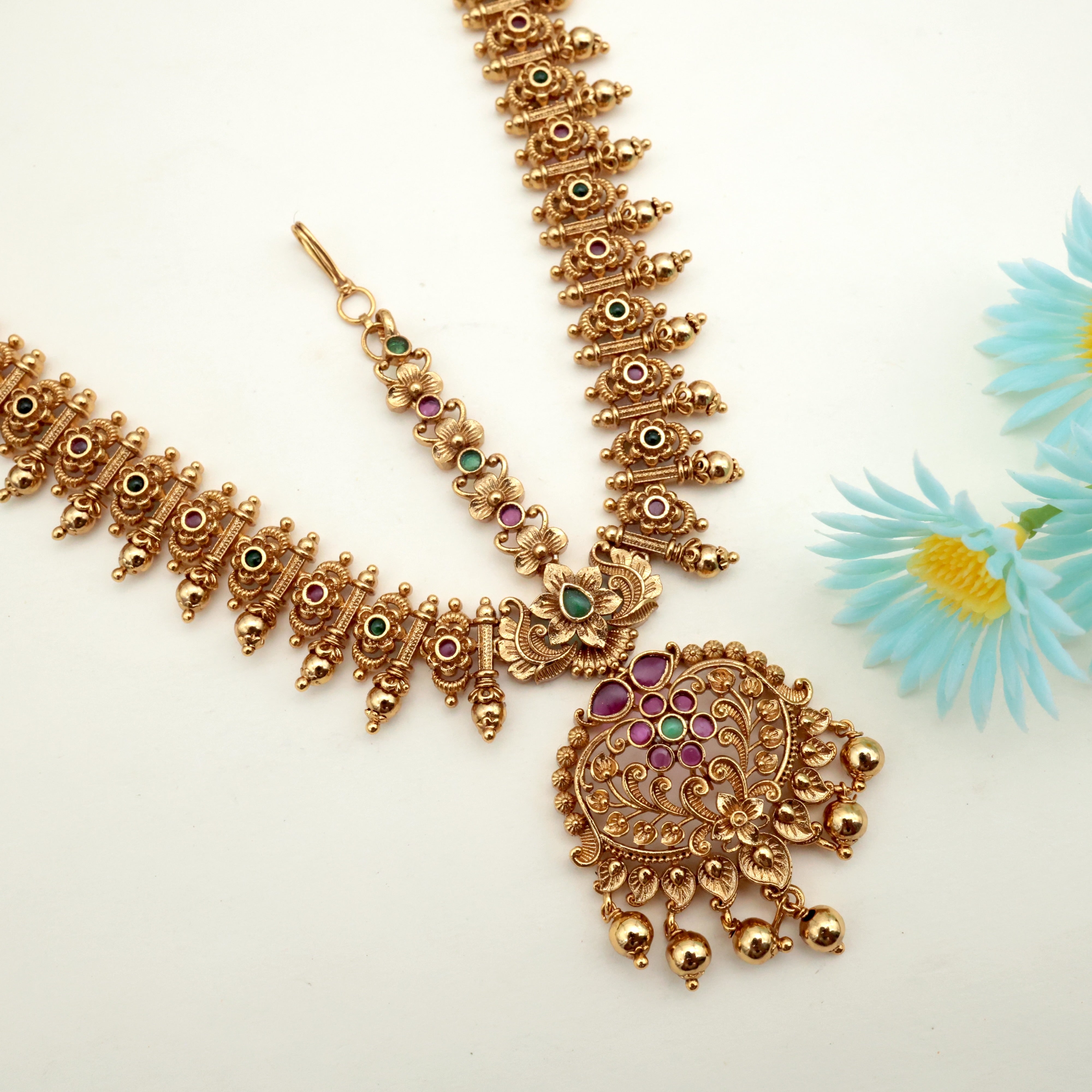 ANTIQUE GOLD BRIDAL NETHICHUTTI