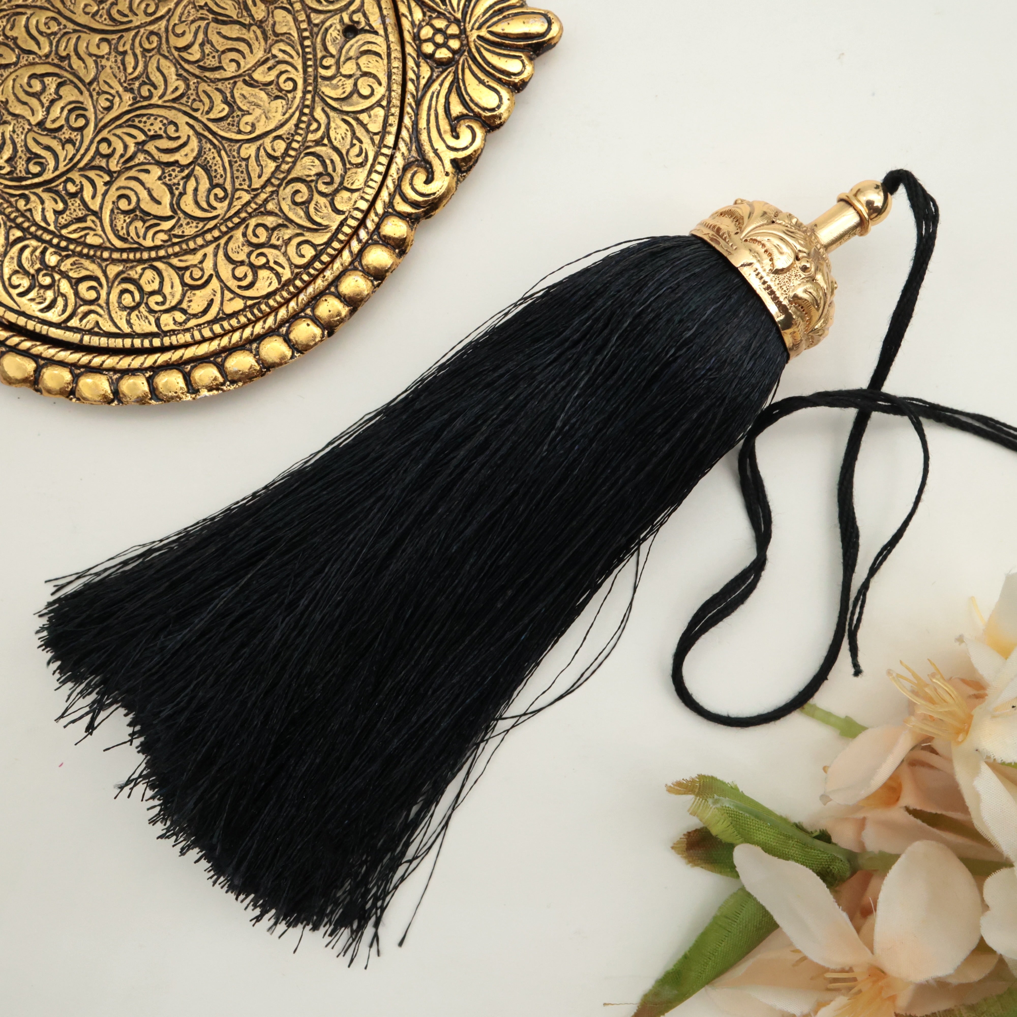 Premium South Indian Contemporary Leaf Flower Bridal Jada Kunjalam / Jada Koppulu Hair Accessory