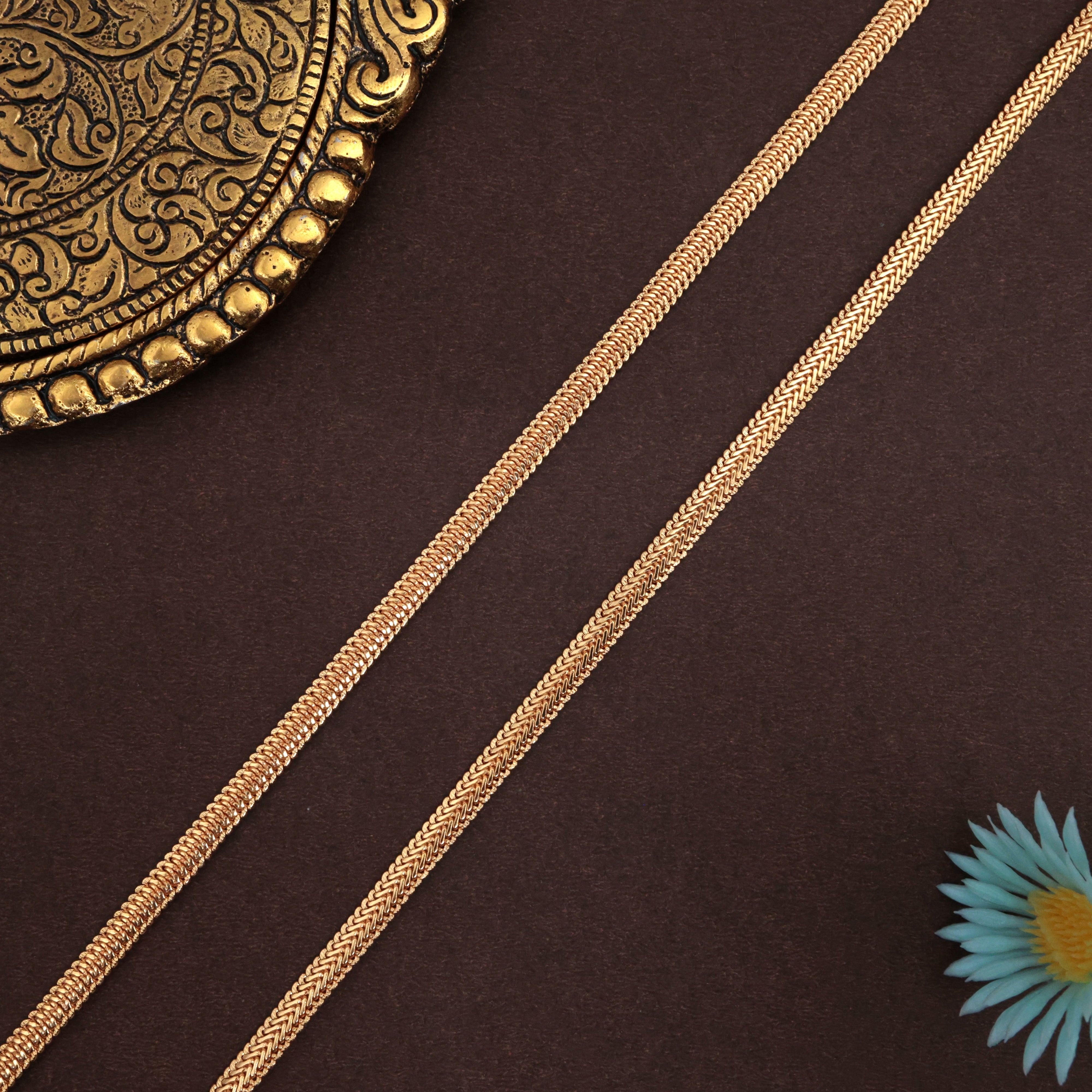 REAL GOLD LOOK MICRO GOLD POLISHED FLAT KERALA ANKLETS FOR WOMEN - 10.5 INCHES