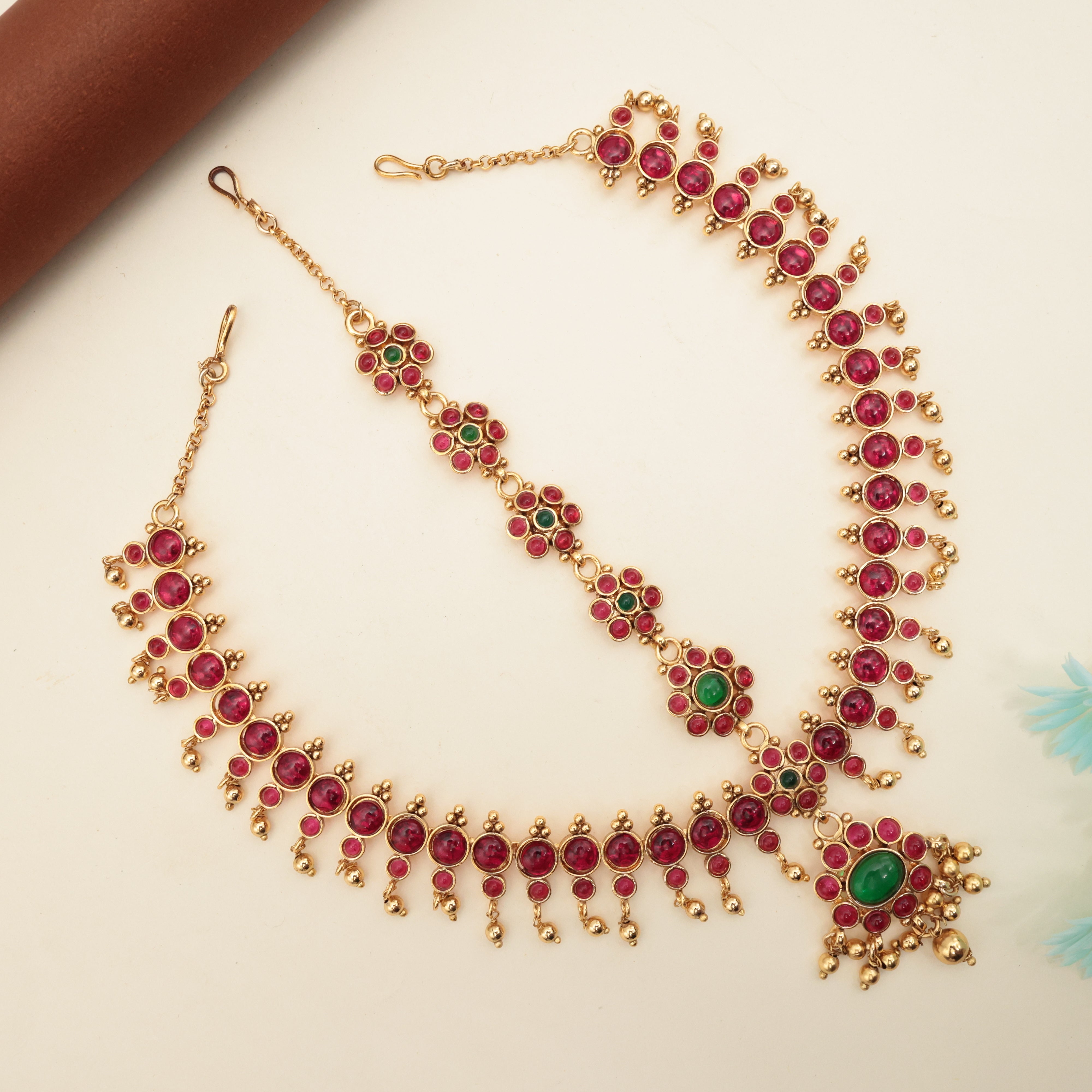 PREMIUM KEMP FLOWER BRIDAL NETHICHUTTI/MAANG TIKKA